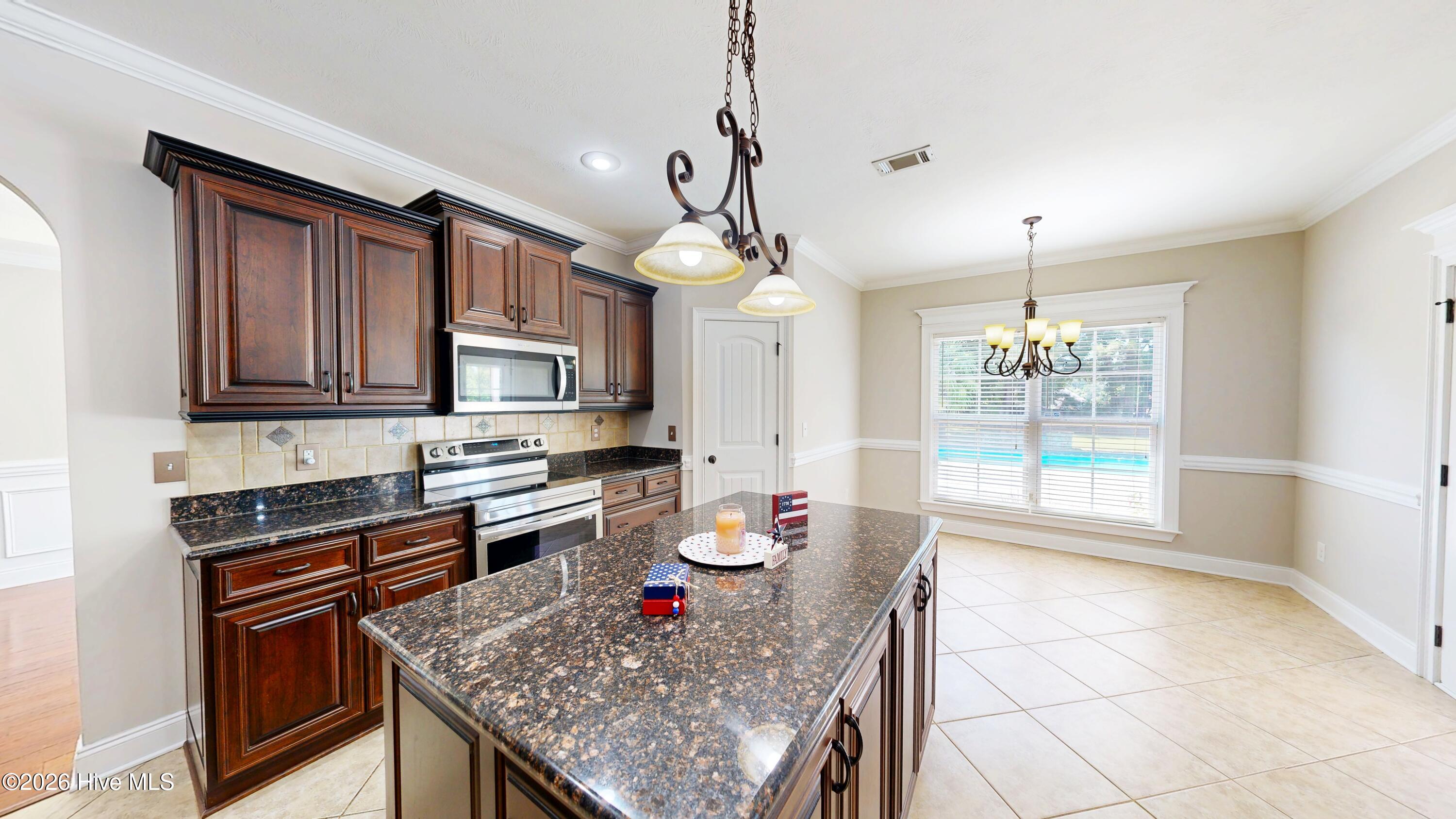 1011 Winding Trail Property Photo 17