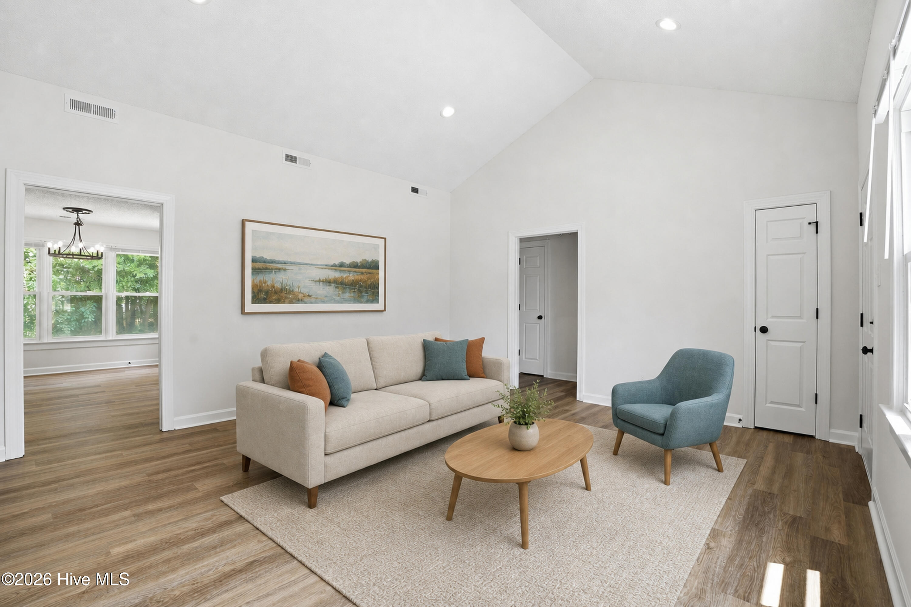 1040 Southbriar Drive Property Photo 10