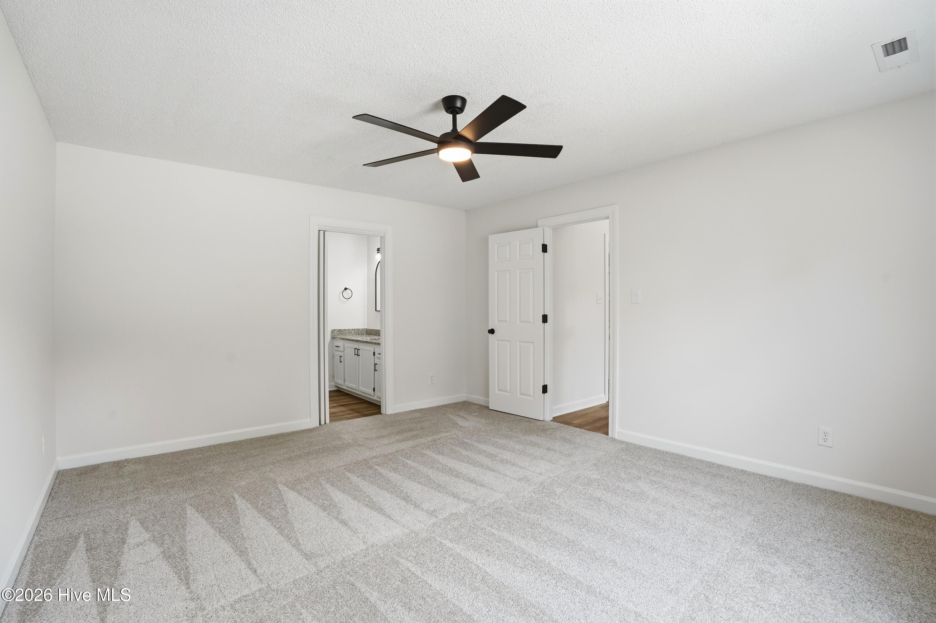 1040 Southbriar Drive Property Photo 17