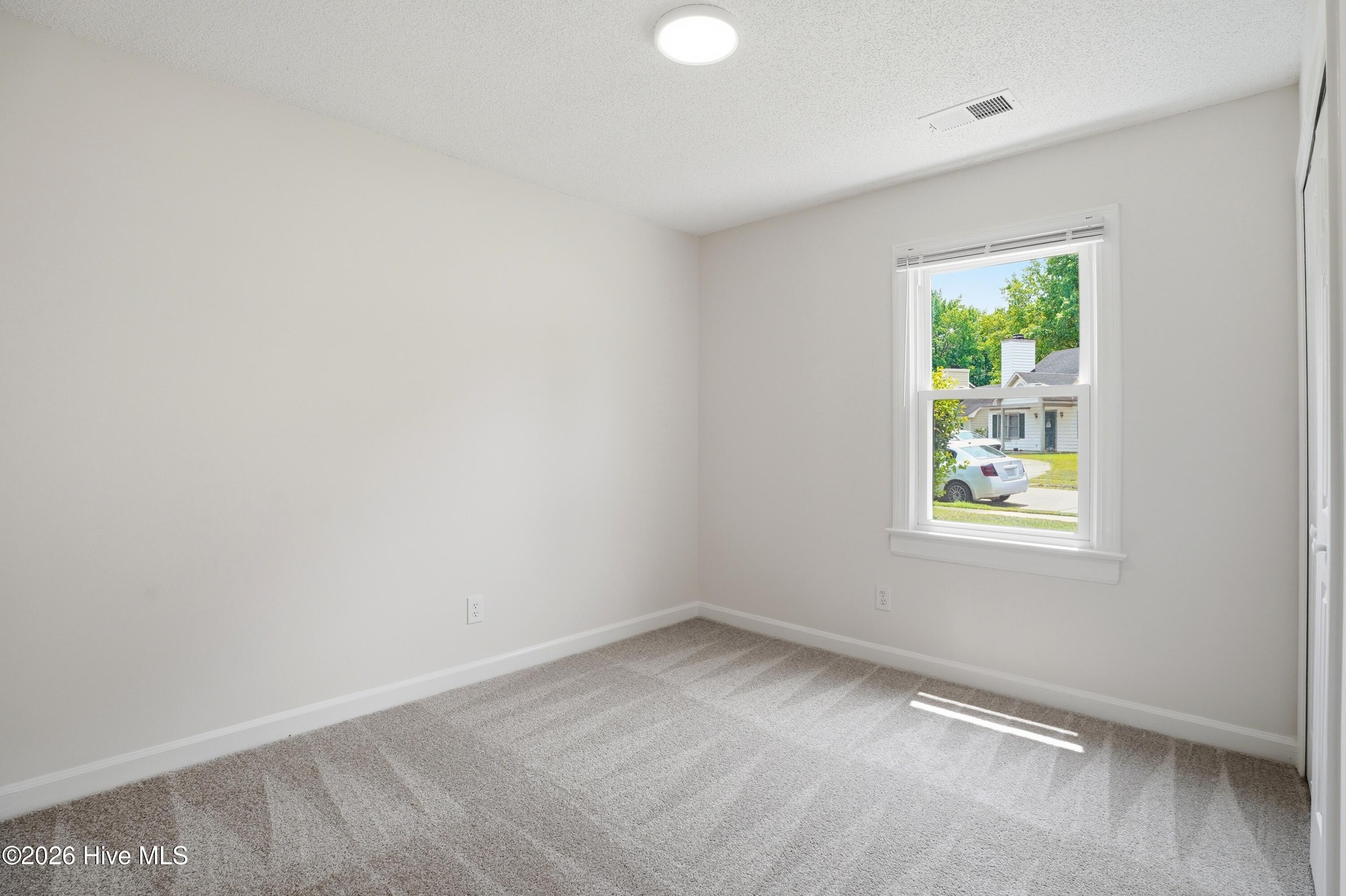 1040 Southbriar Drive Property Photo 25
