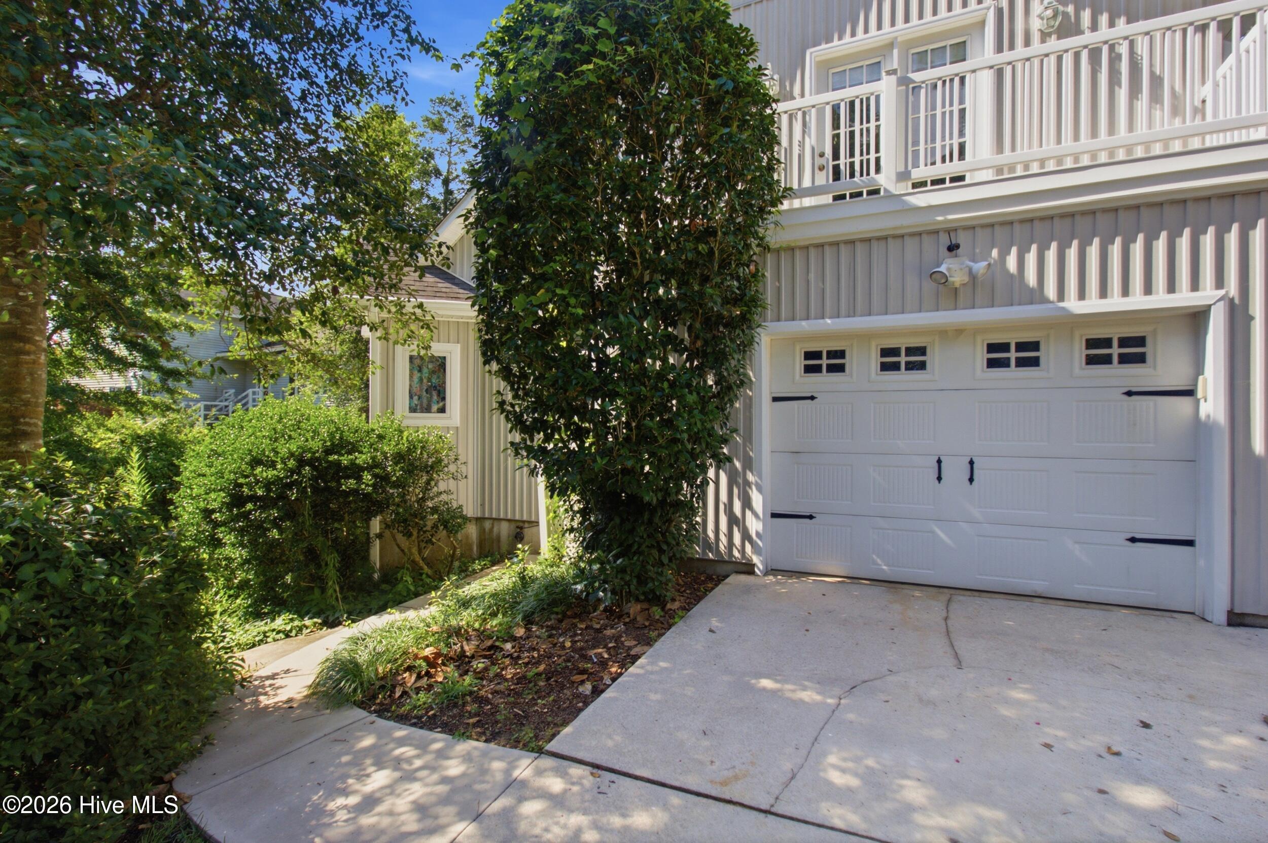 209 E Palmer Drive Property Photo 3