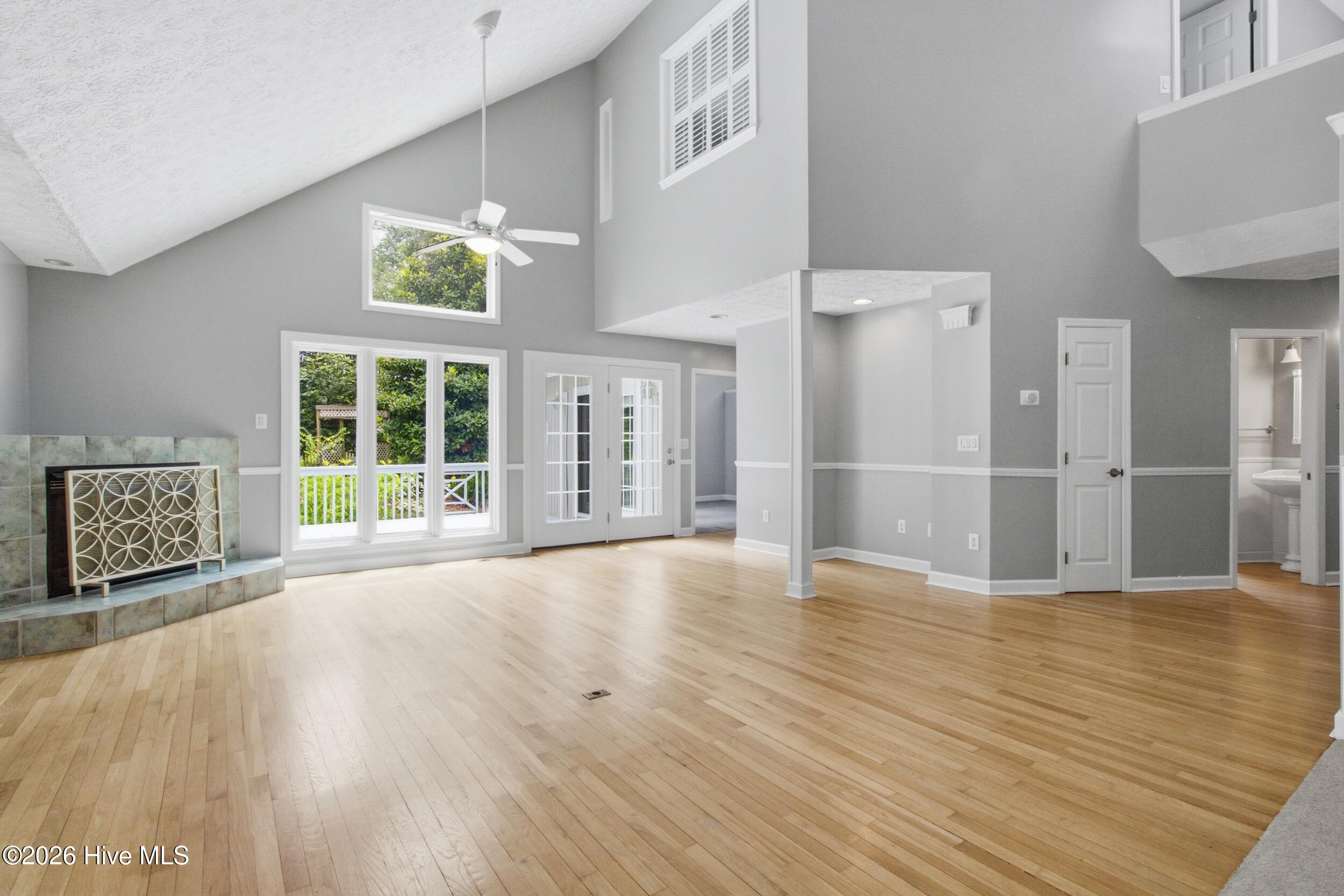 209 E Palmer Drive Property Photo 10