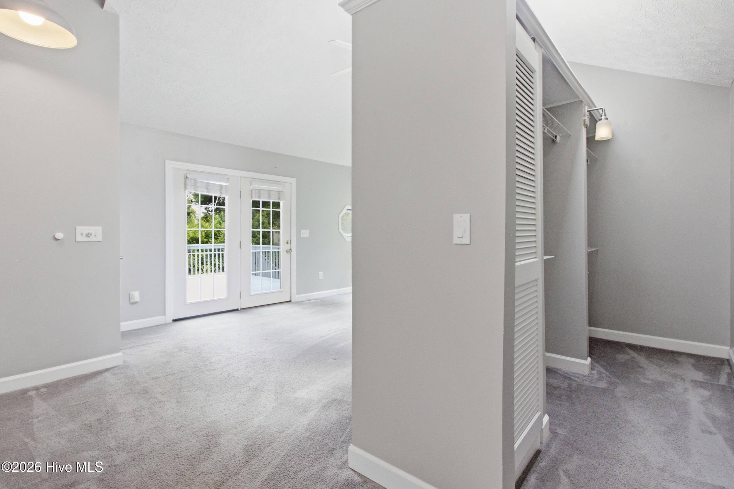 209 E Palmer Drive Property Photo 14