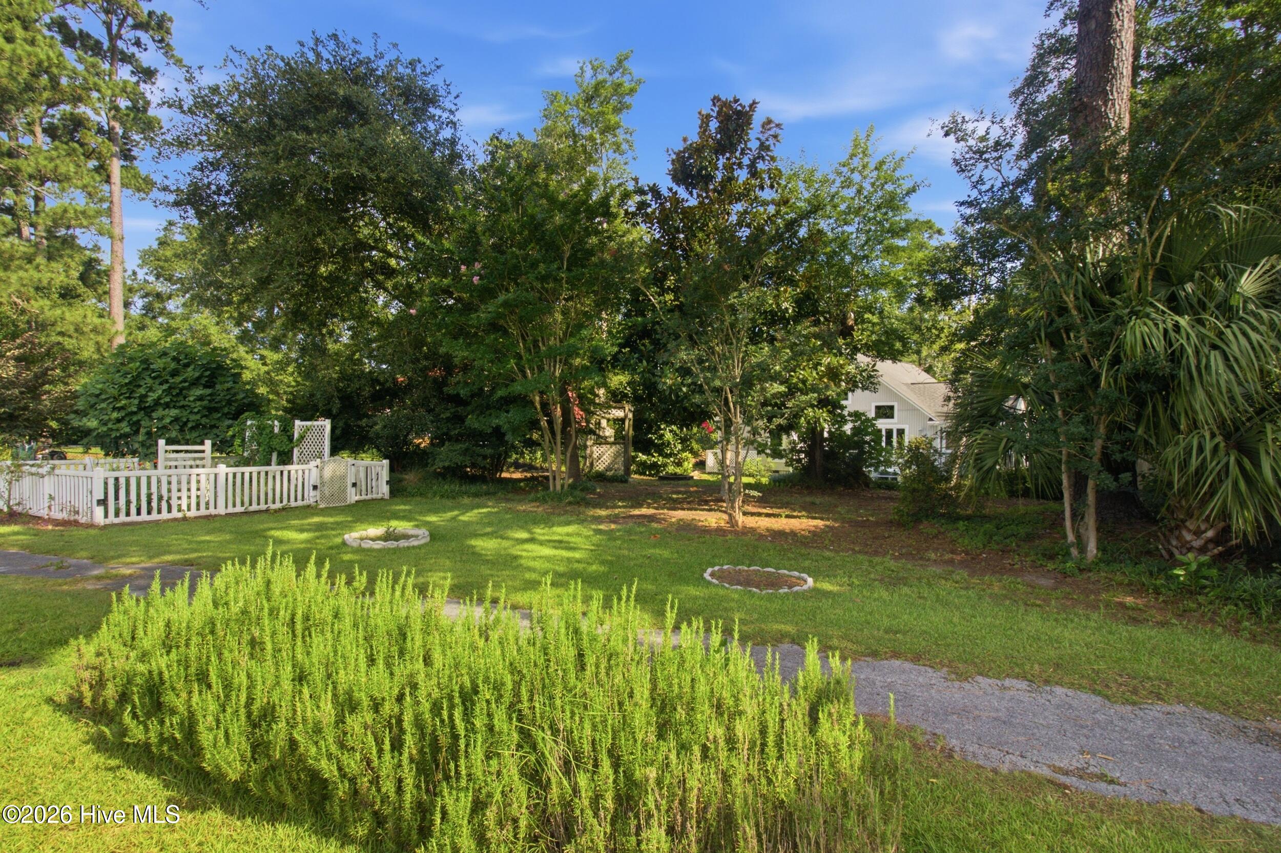 209 E Palmer Drive Property Photo 44