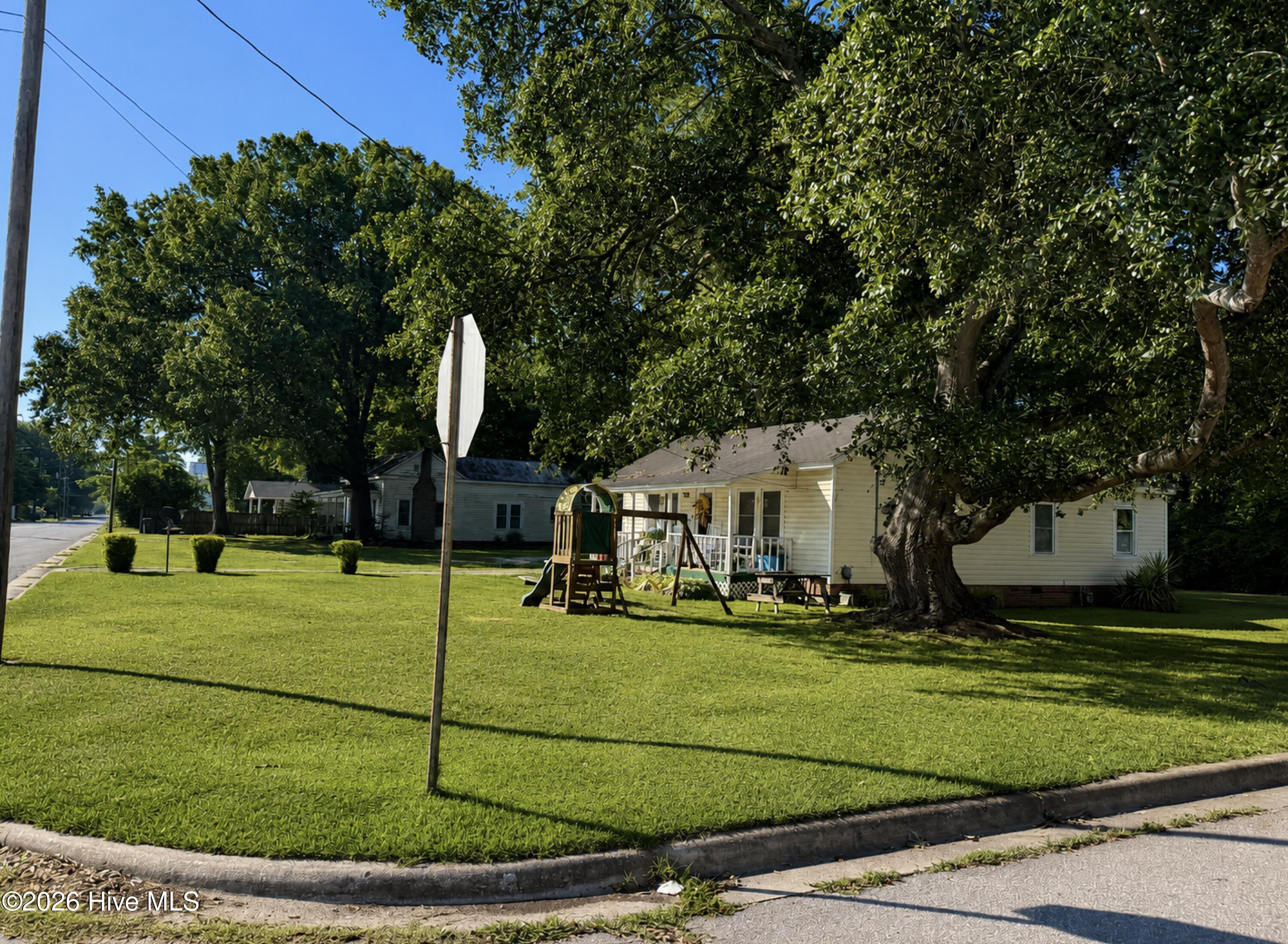 4335 West Pine Street Property Photo 1