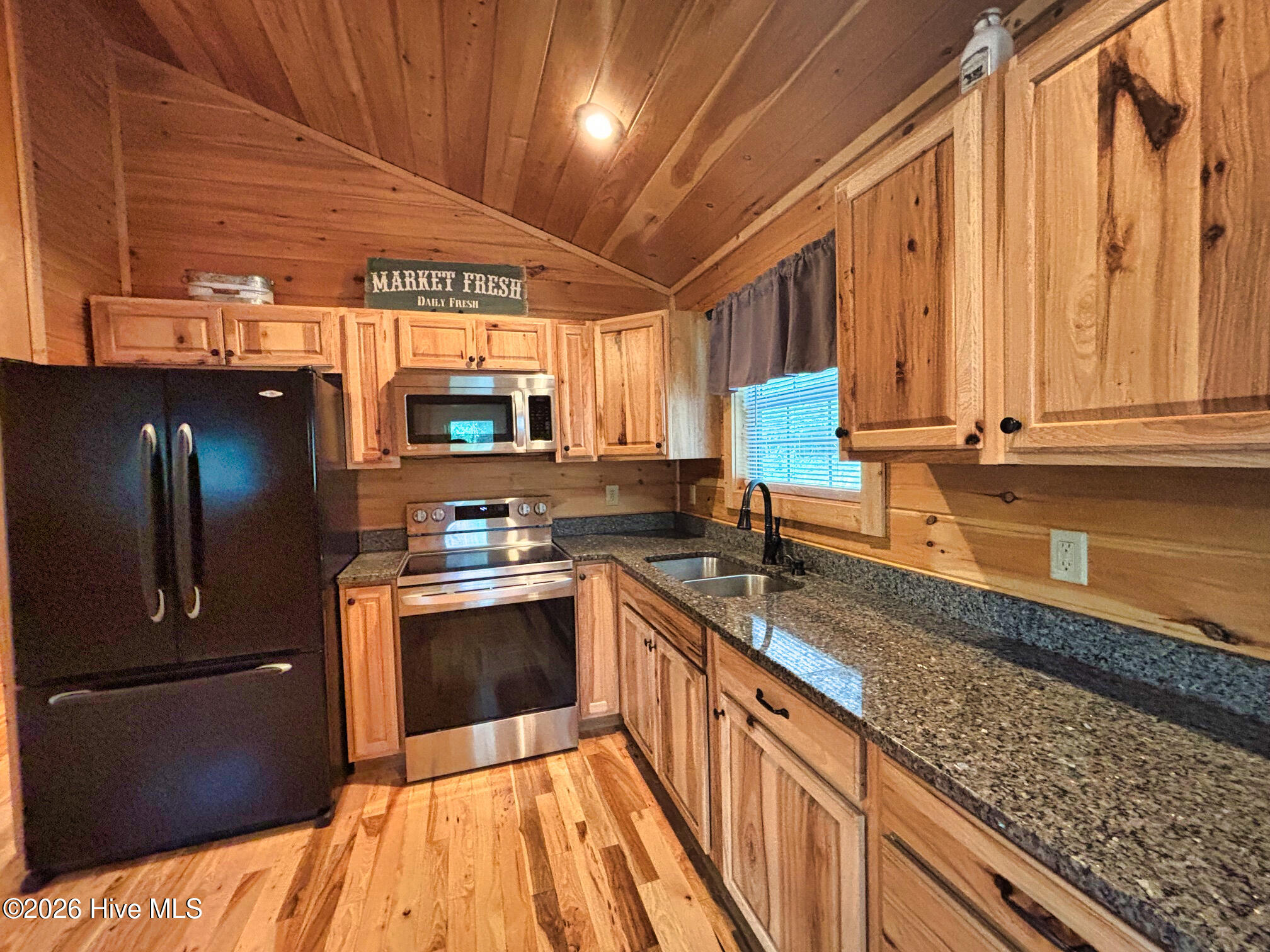 325 Dawsons Lane Property Photo 6