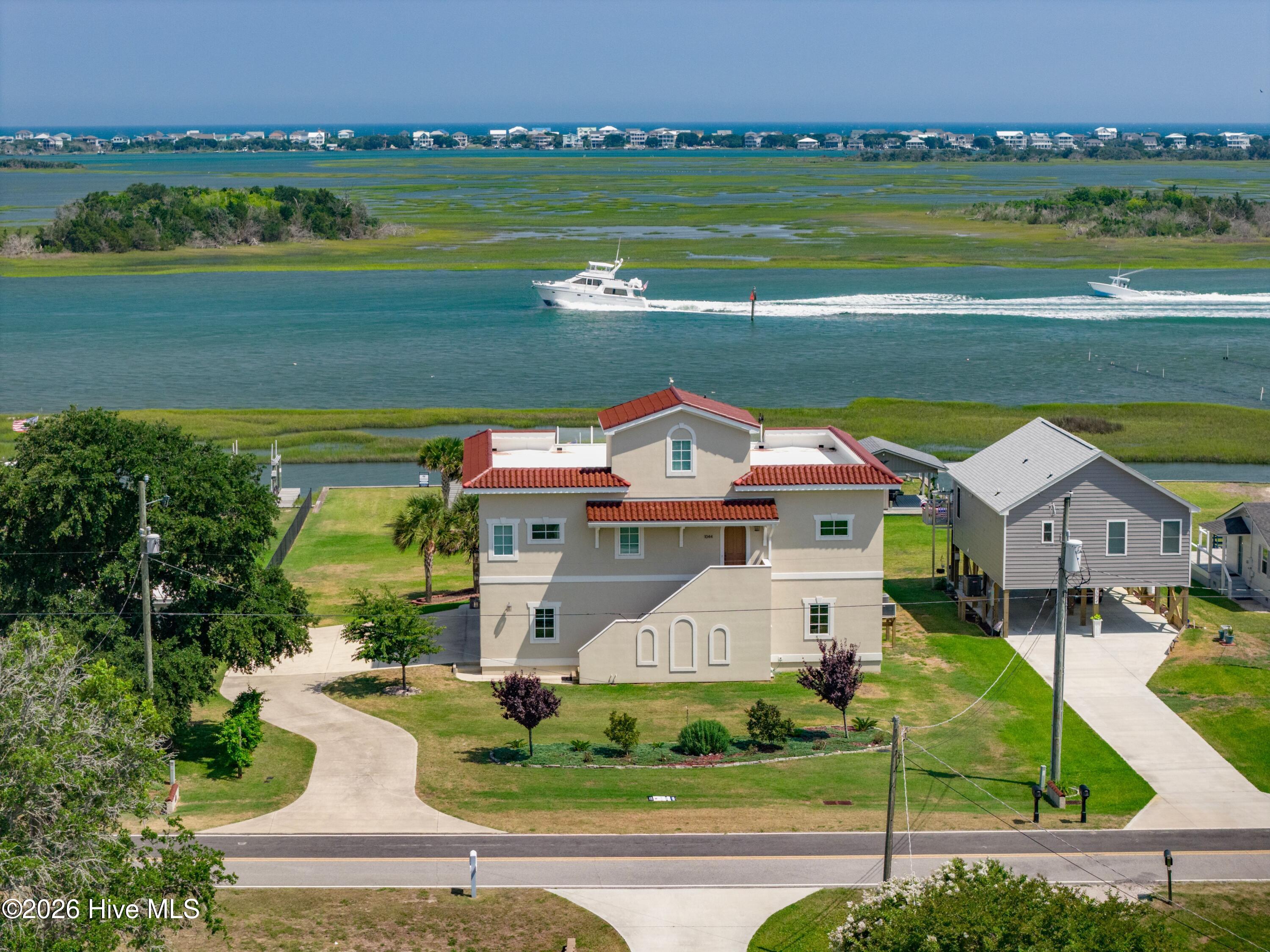 1044 Mallard Bay Drive Property Photo 1