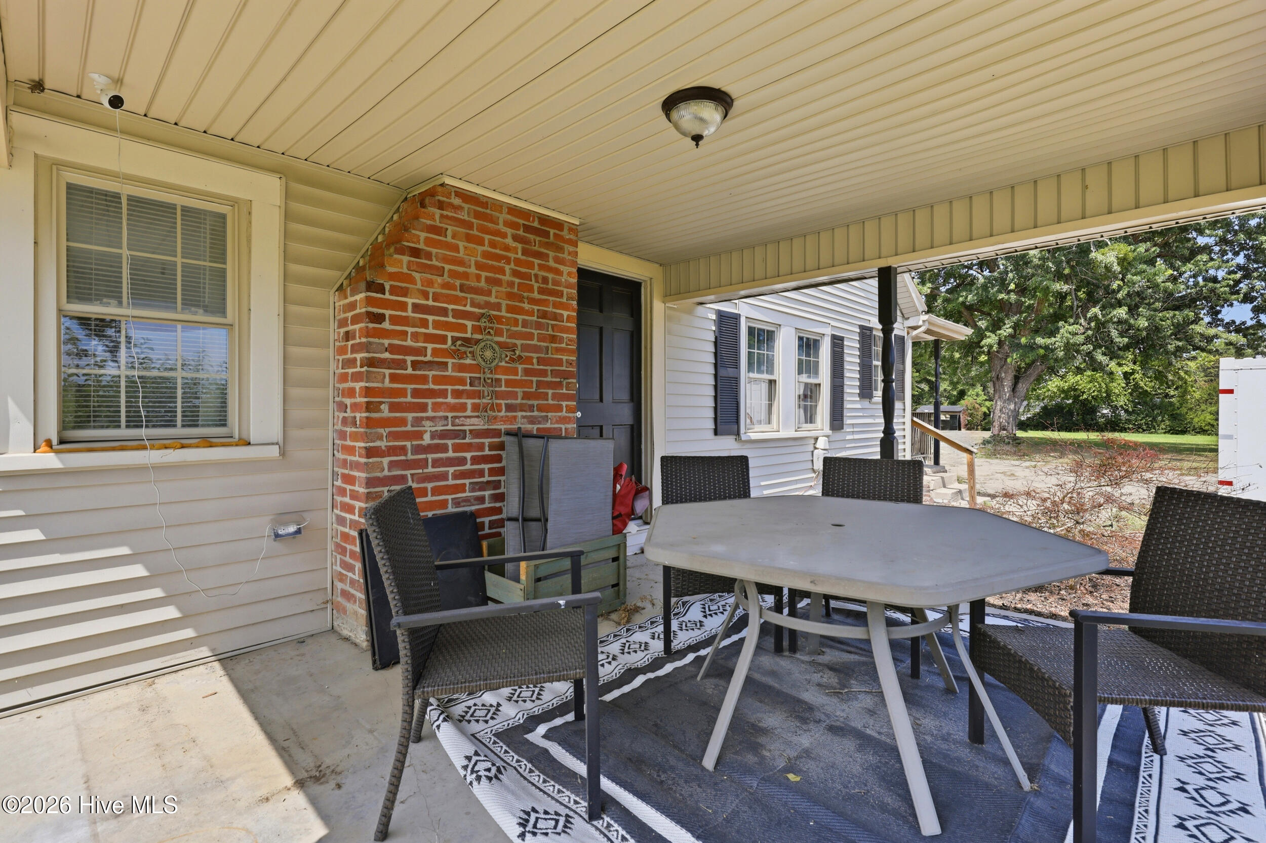 421 S Brown Street Property Photo 8