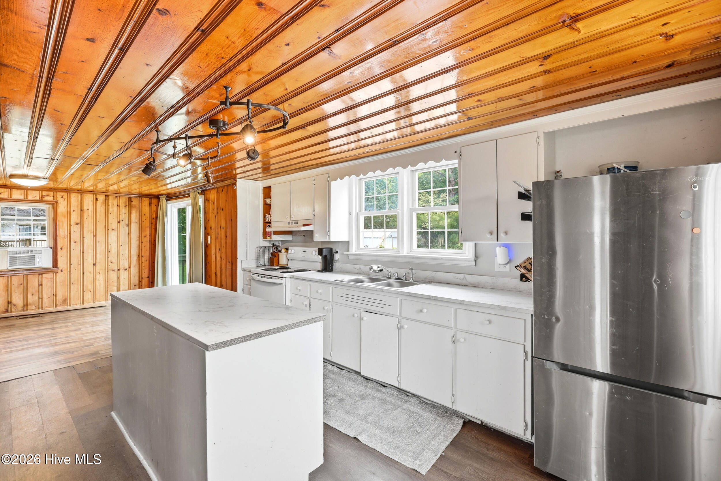 421 S Brown Street Property Photo 17