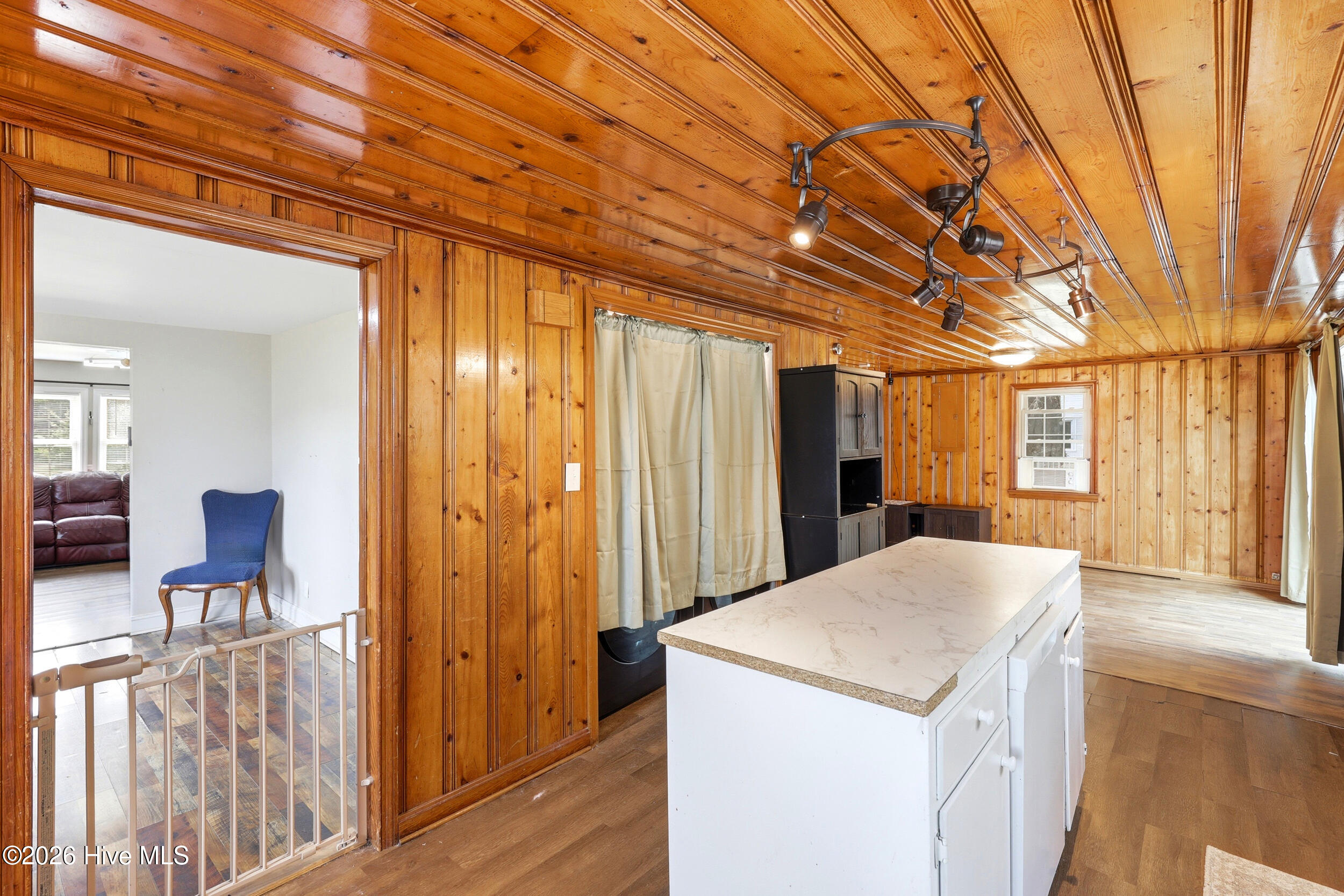 421 S Brown Street Property Photo 18