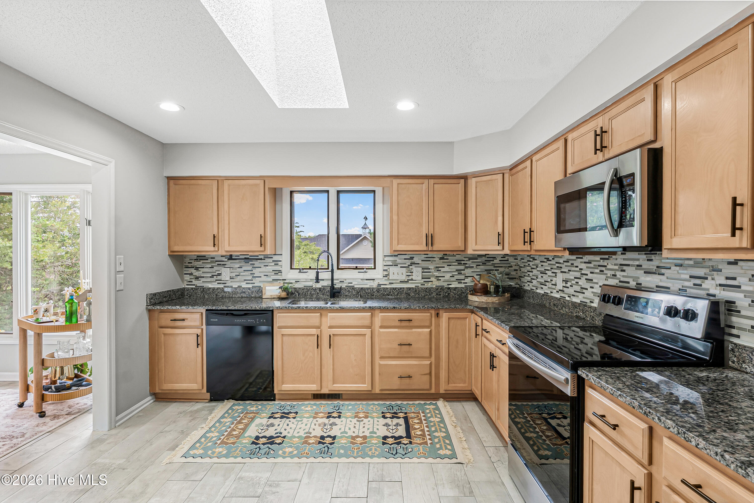720 Diamondhead Drive S Property Photo 11