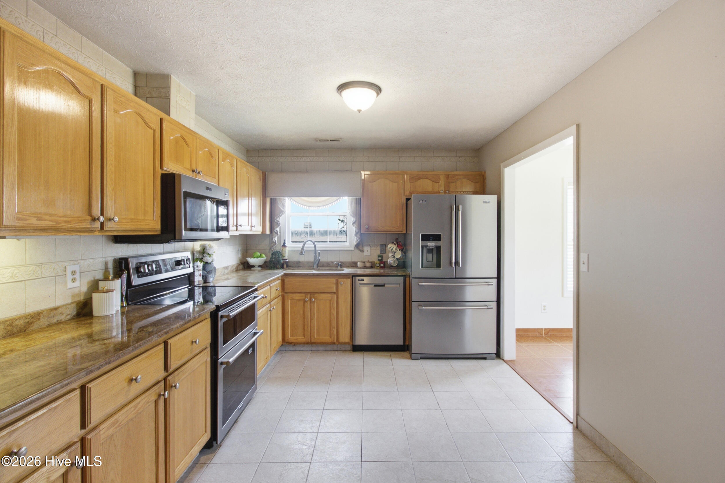330 Lee Drive Property Photo 14