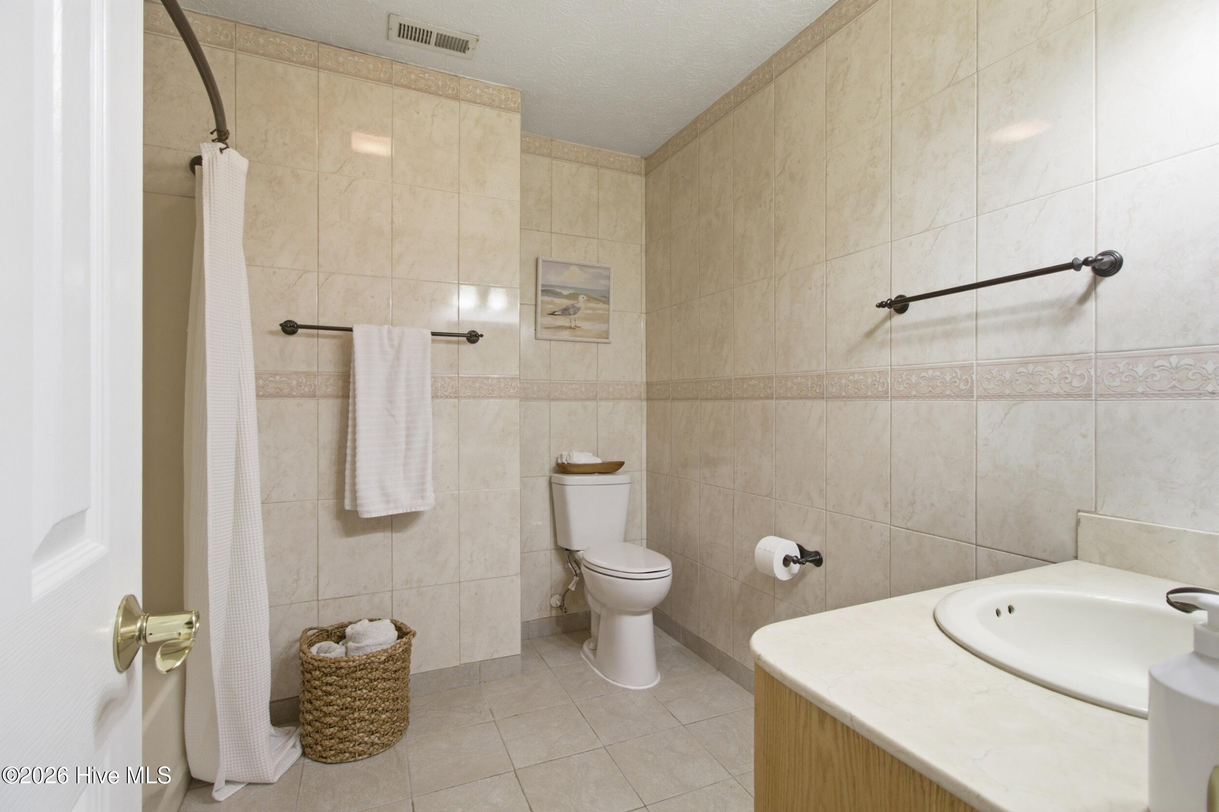 330 Lee Drive Property Photo 17