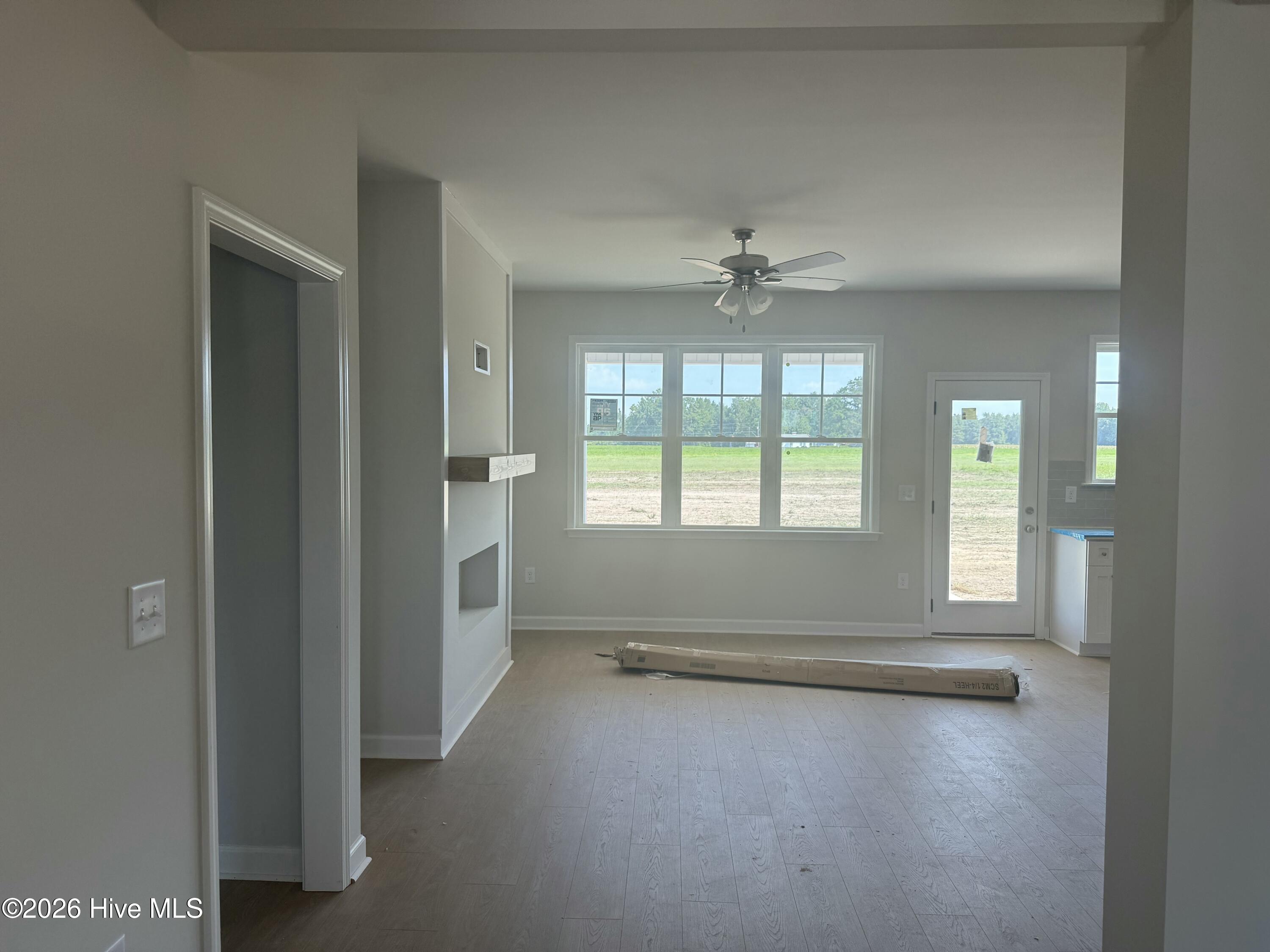 3050 Caroline Avenue Property Photo 3