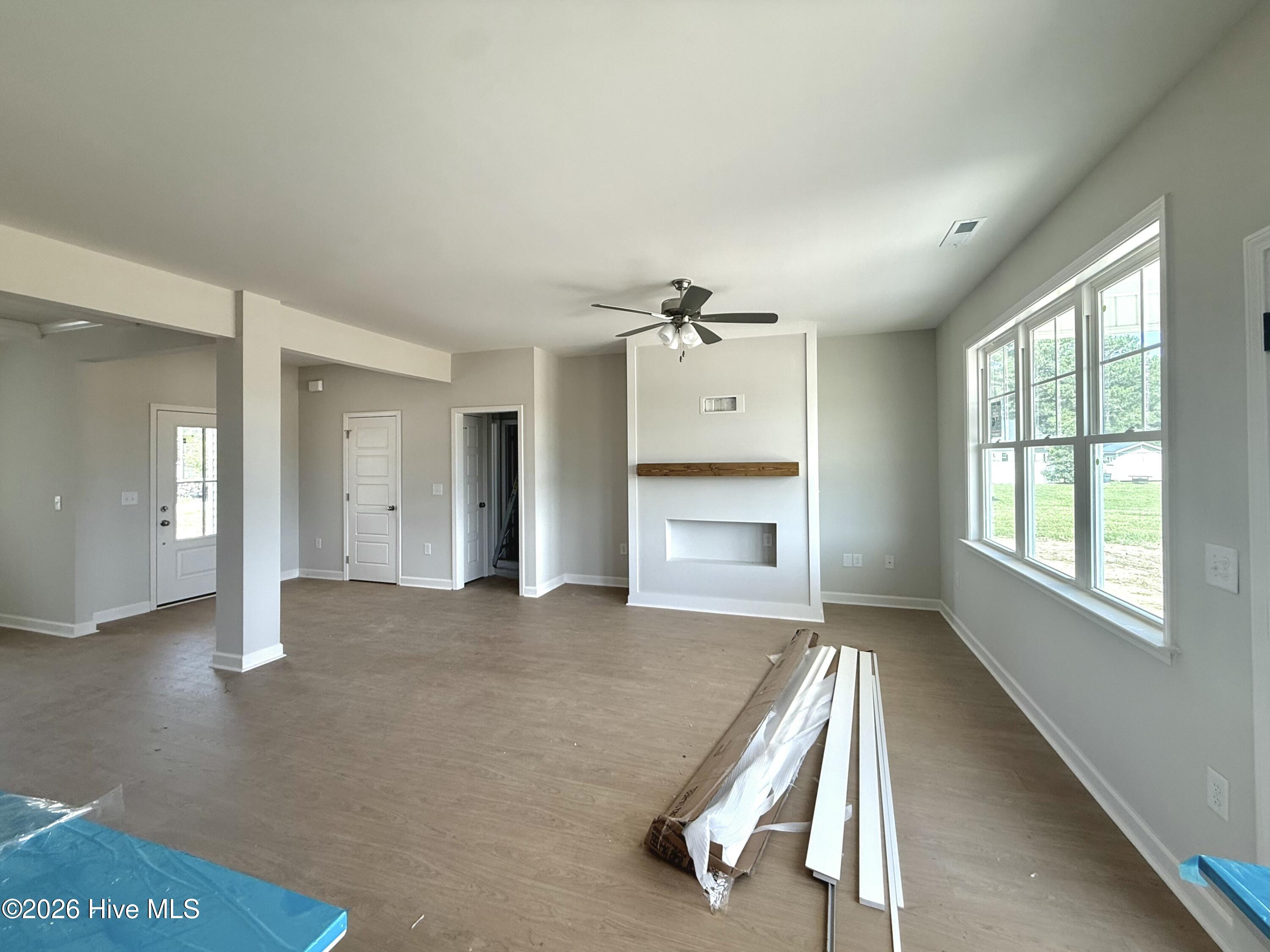 3050 Caroline Avenue Property Photo 6