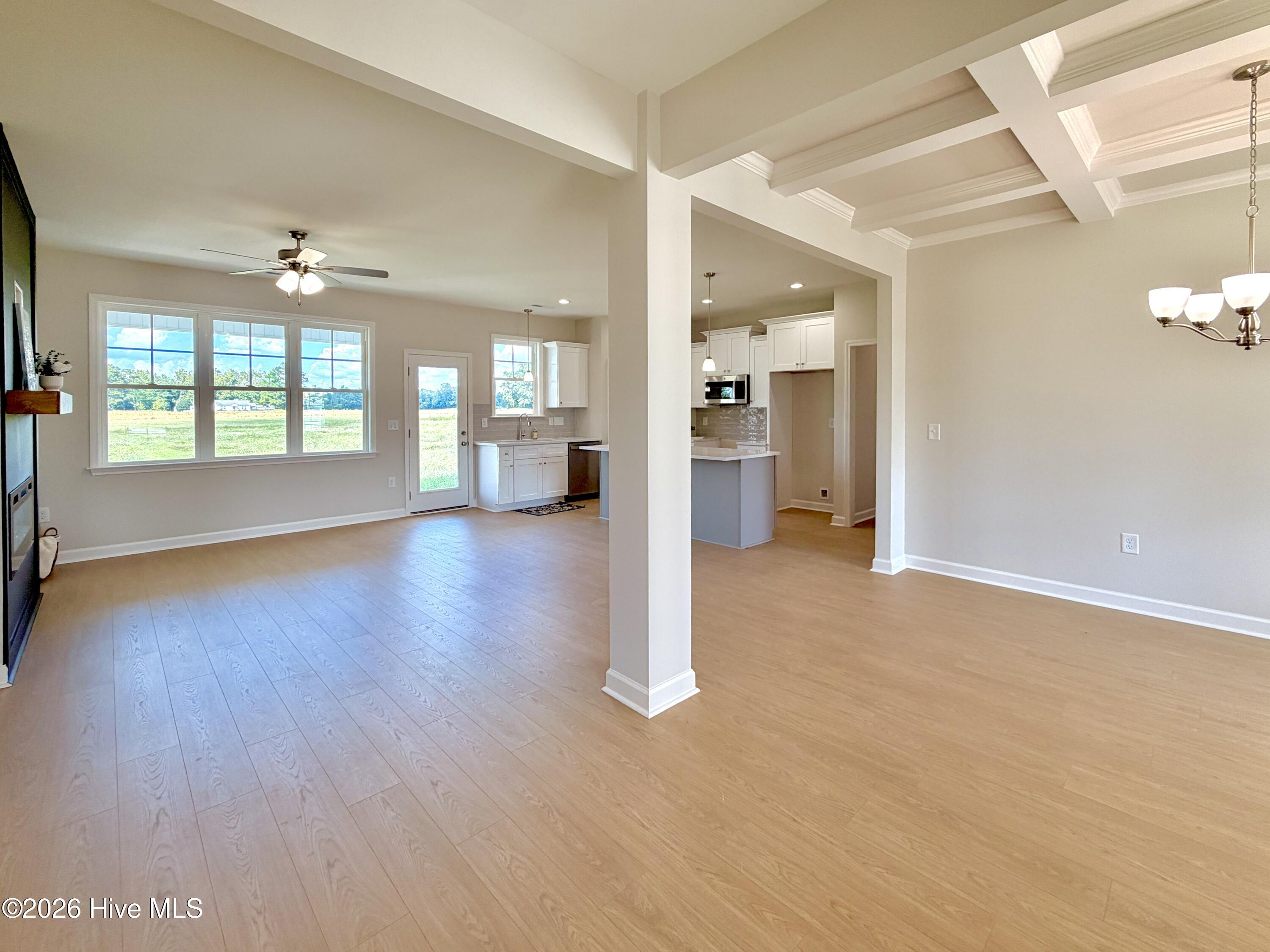 3050 Caroline Avenue Property Photo 17