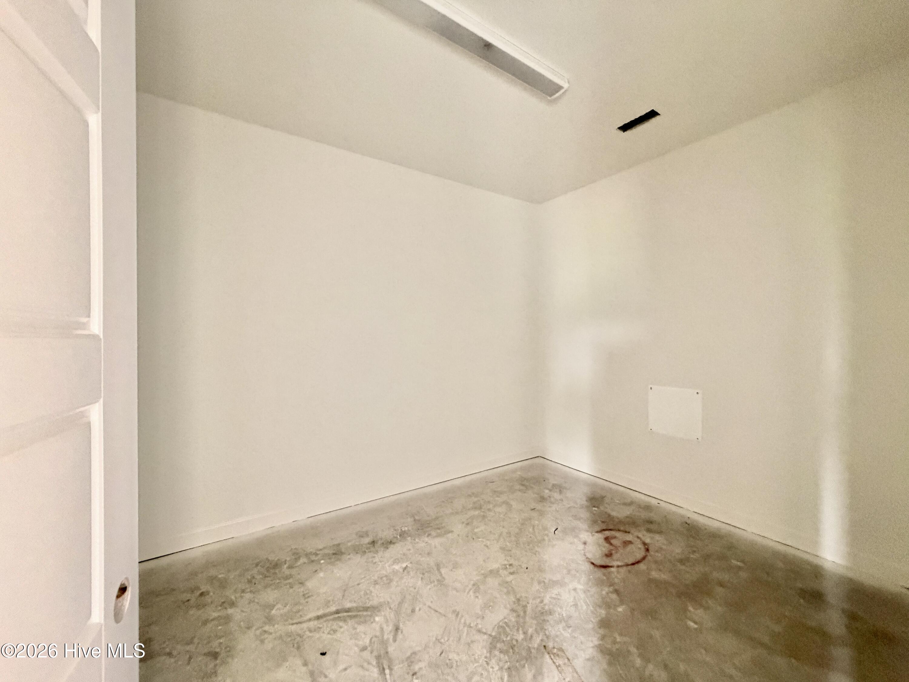 3717 Chatsworth Drive Property Photo 5