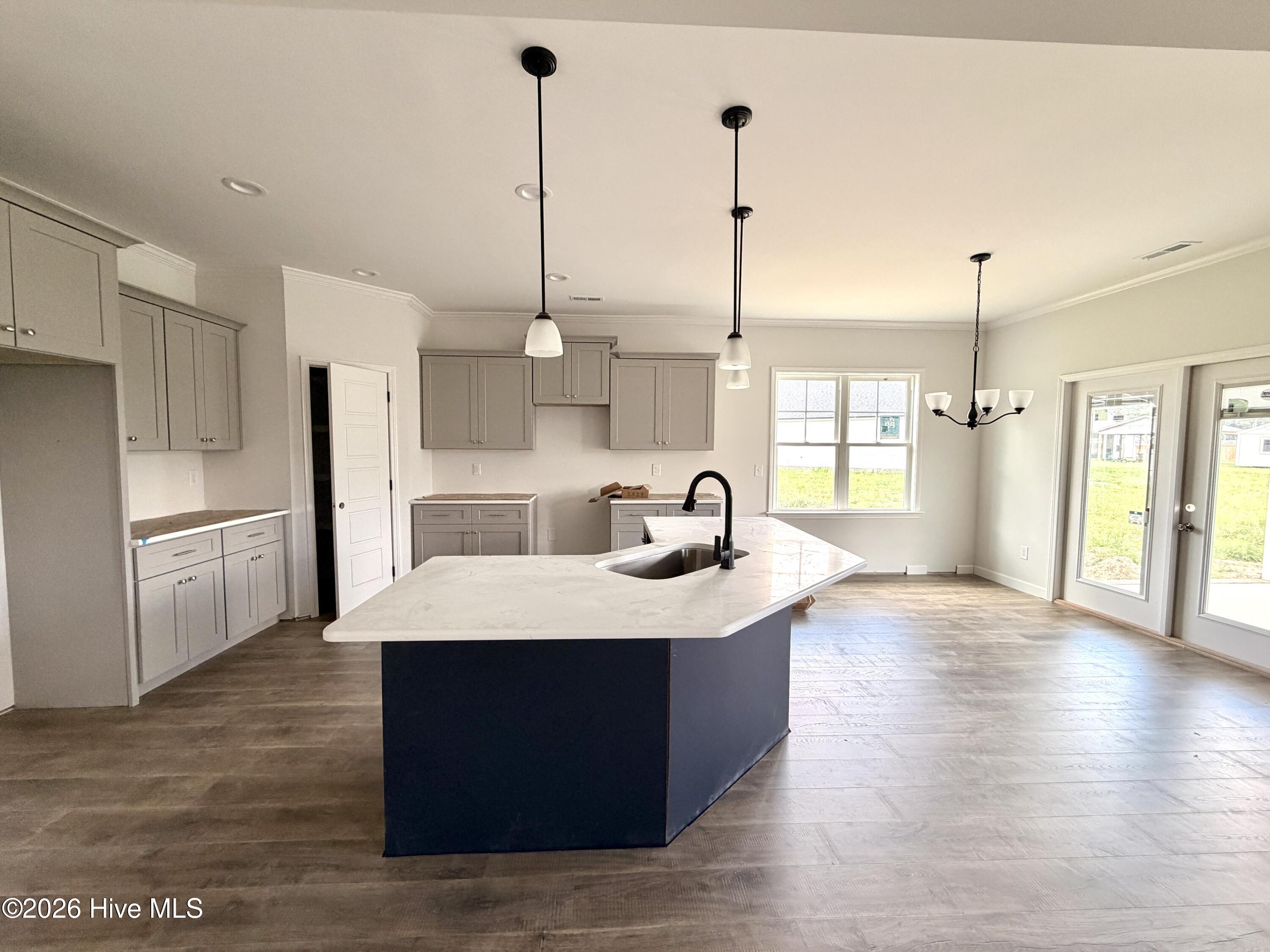 3717 Chatsworth Drive Property Photo 10