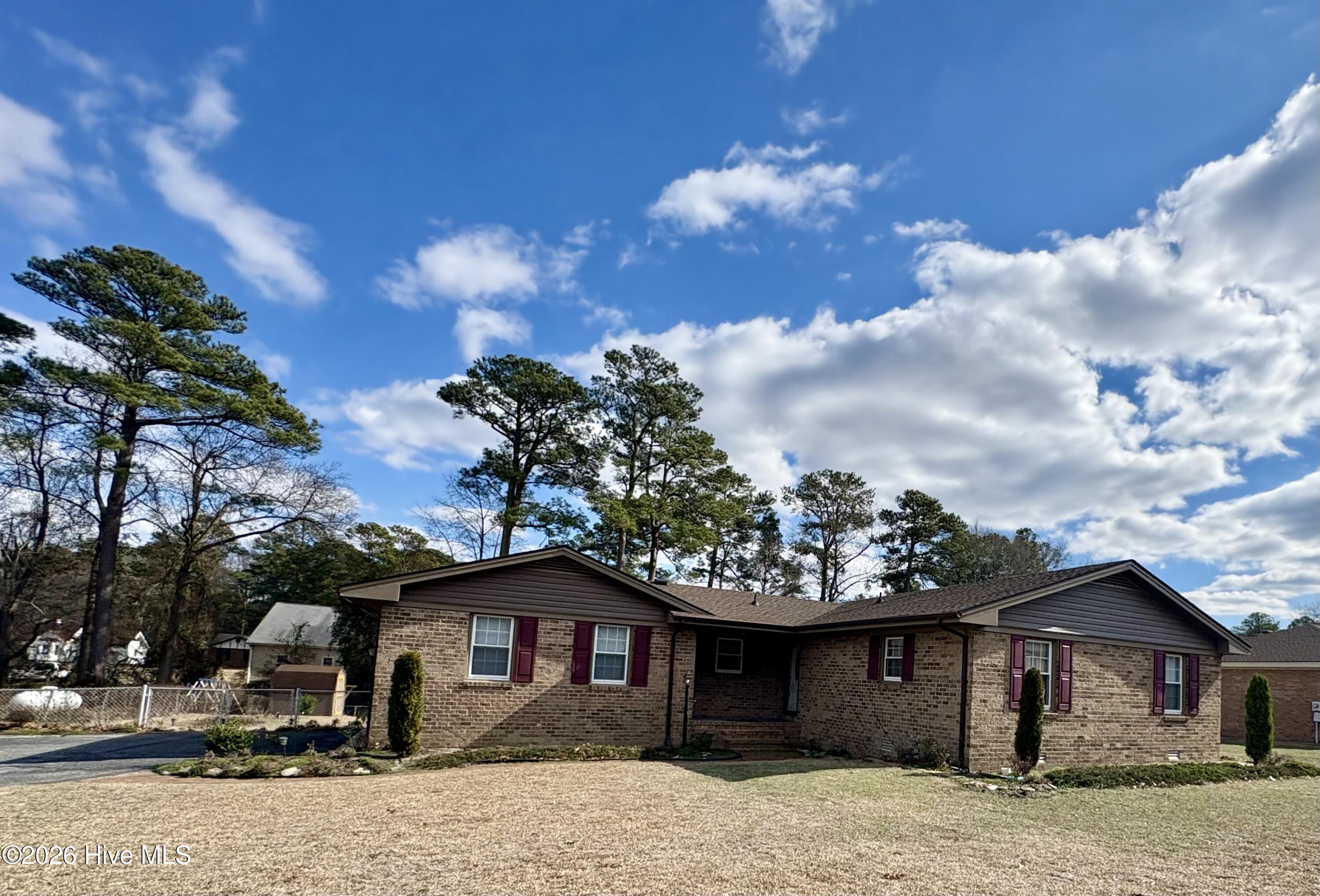 305 Crestwood Drive Property Photo 1