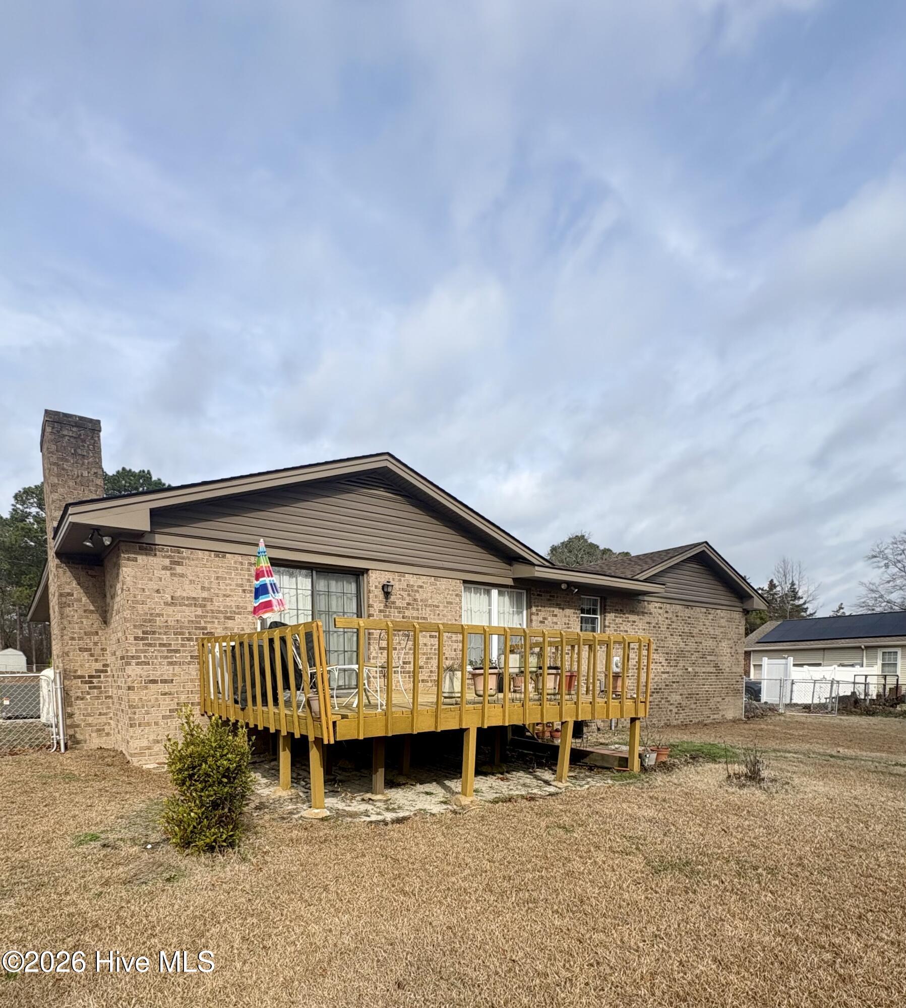 305 Crestwood Drive Property Photo 14