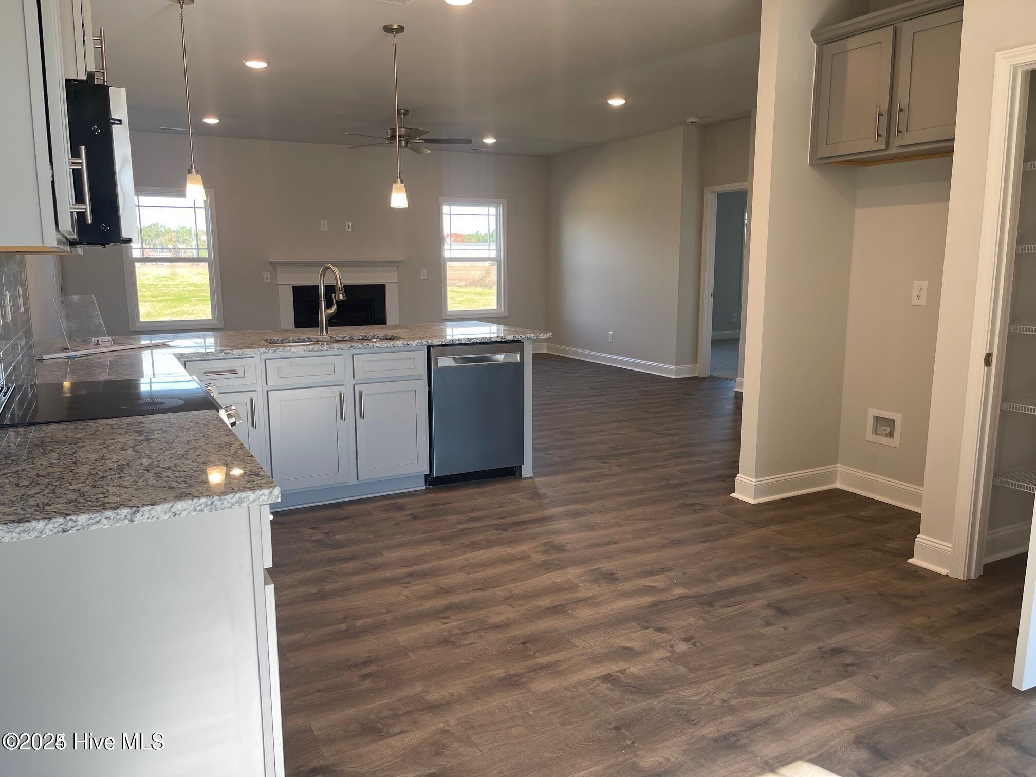 114 Seashore Street Property Photo 6
