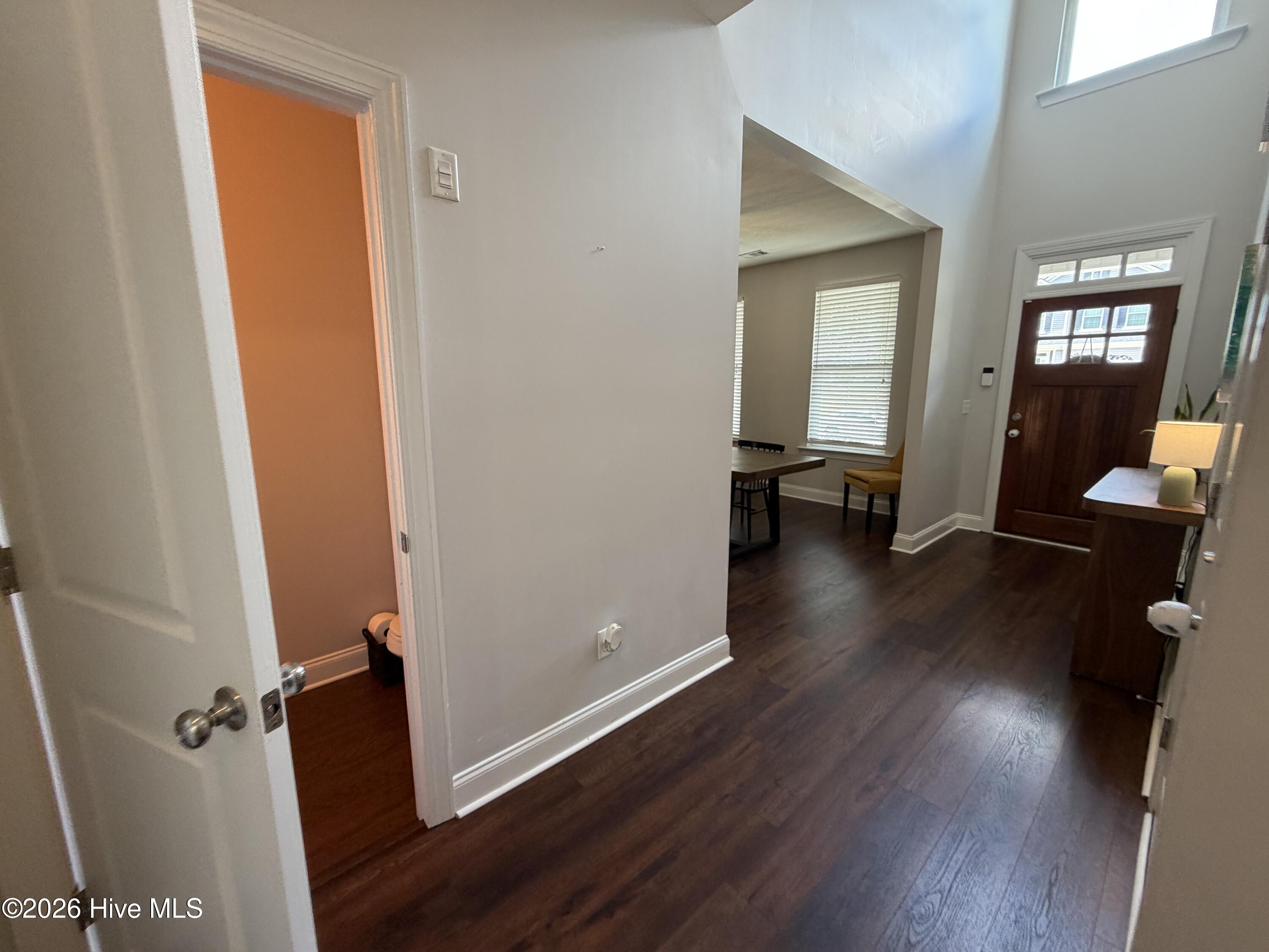 1028 Lancaster Way Property Photo 8