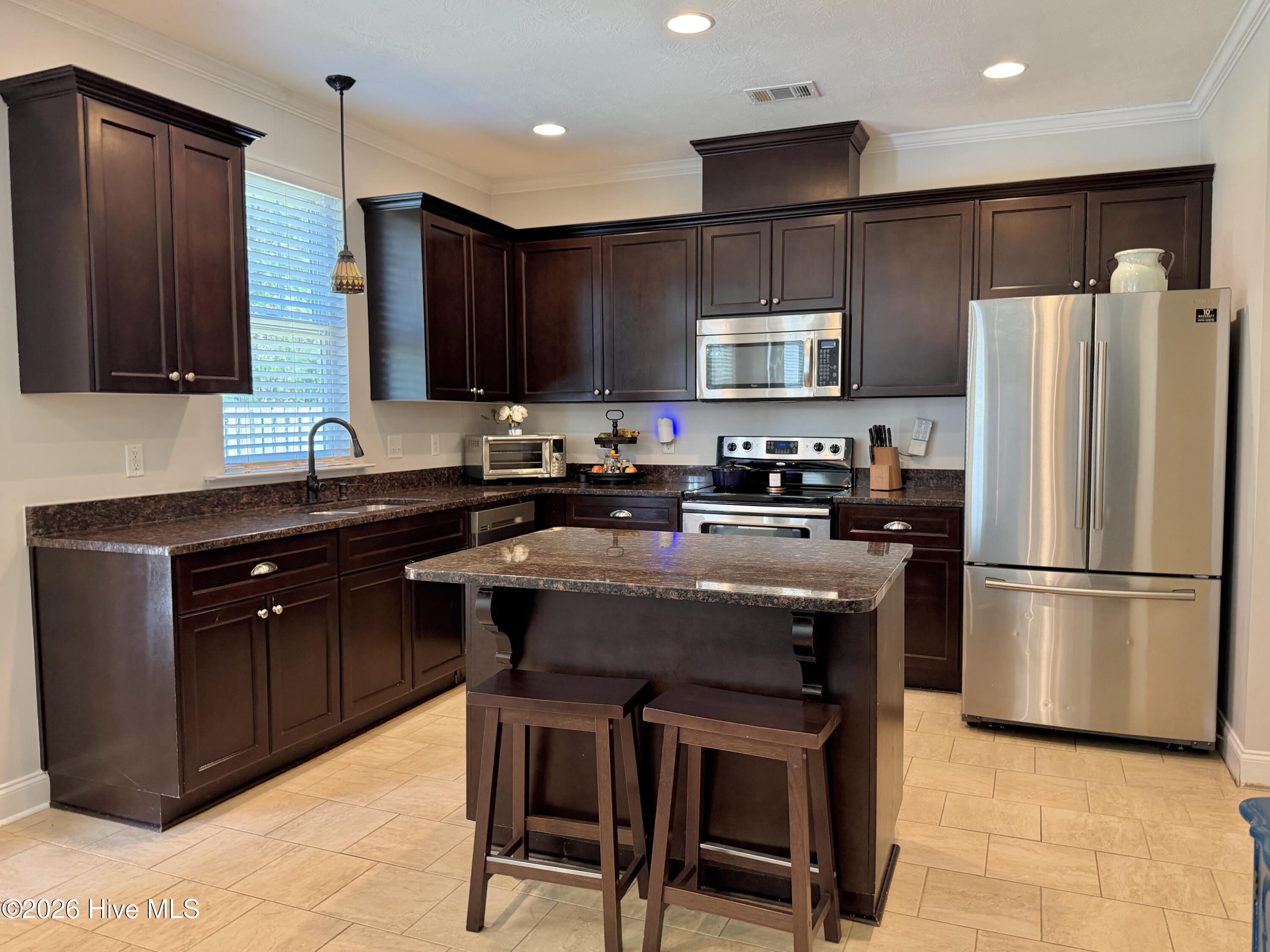 1028 Lancaster Way Property Photo 19