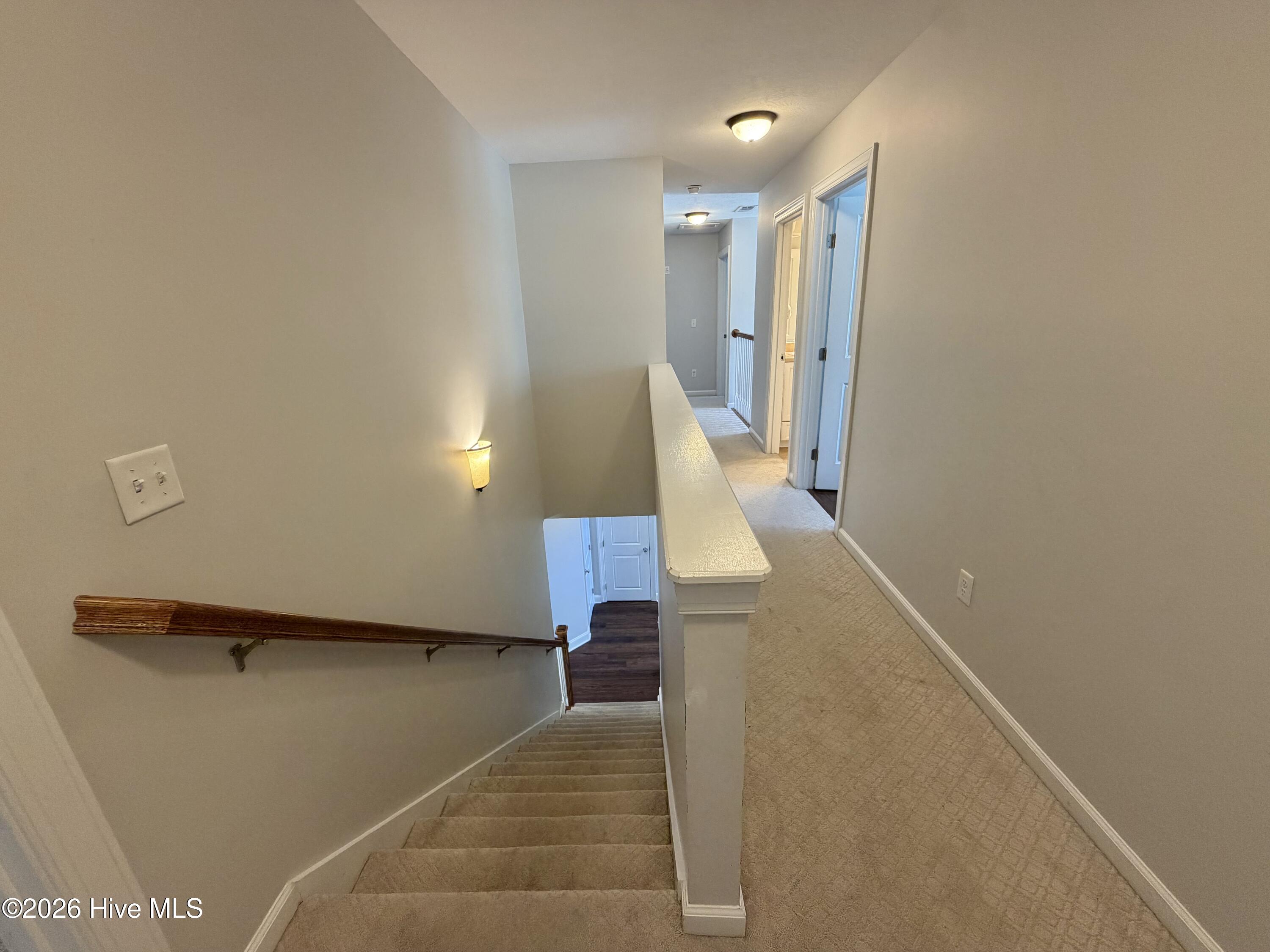 1028 Lancaster Way Property Photo 26