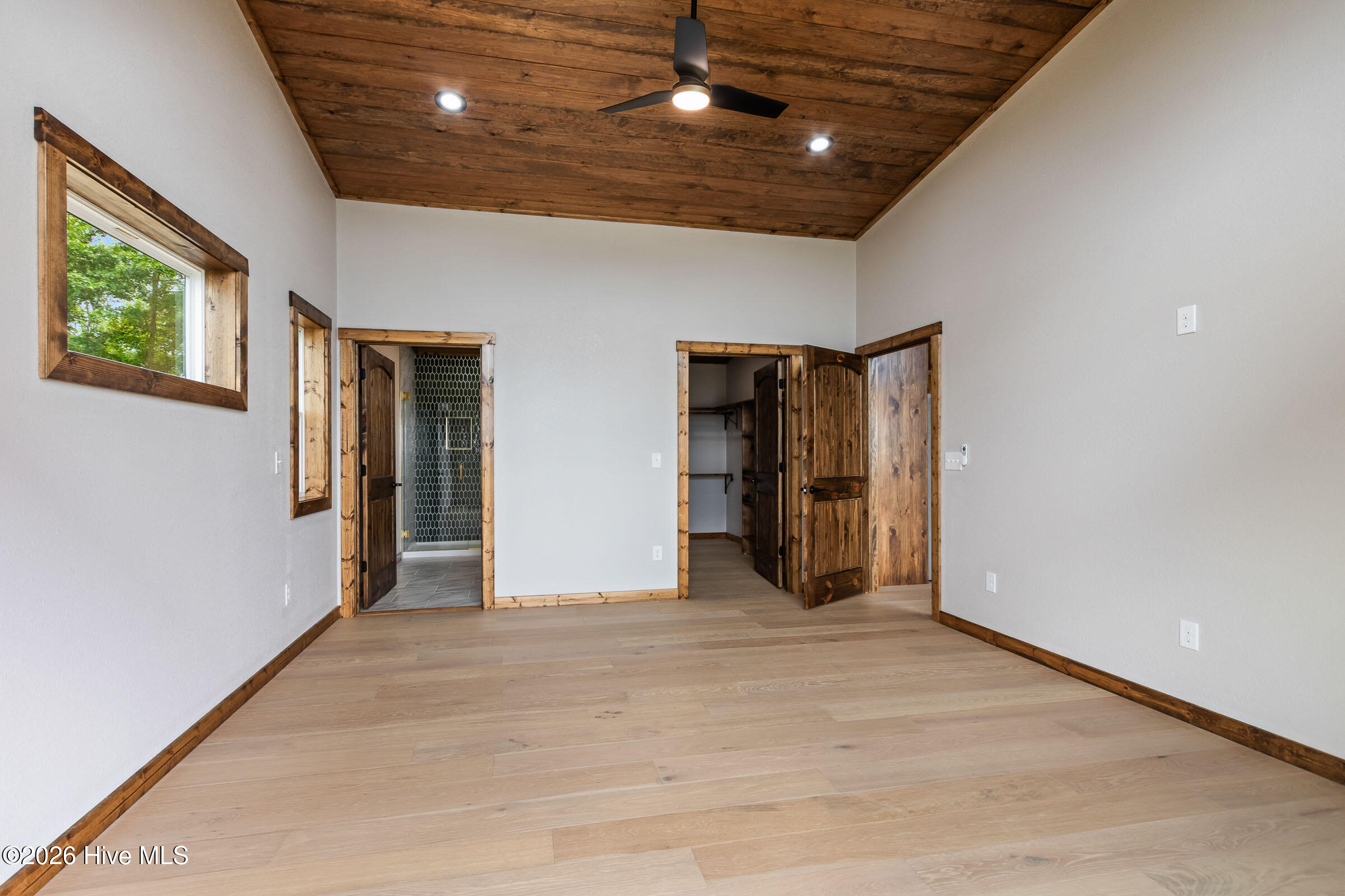 1126 Mason Way Property Photo 26