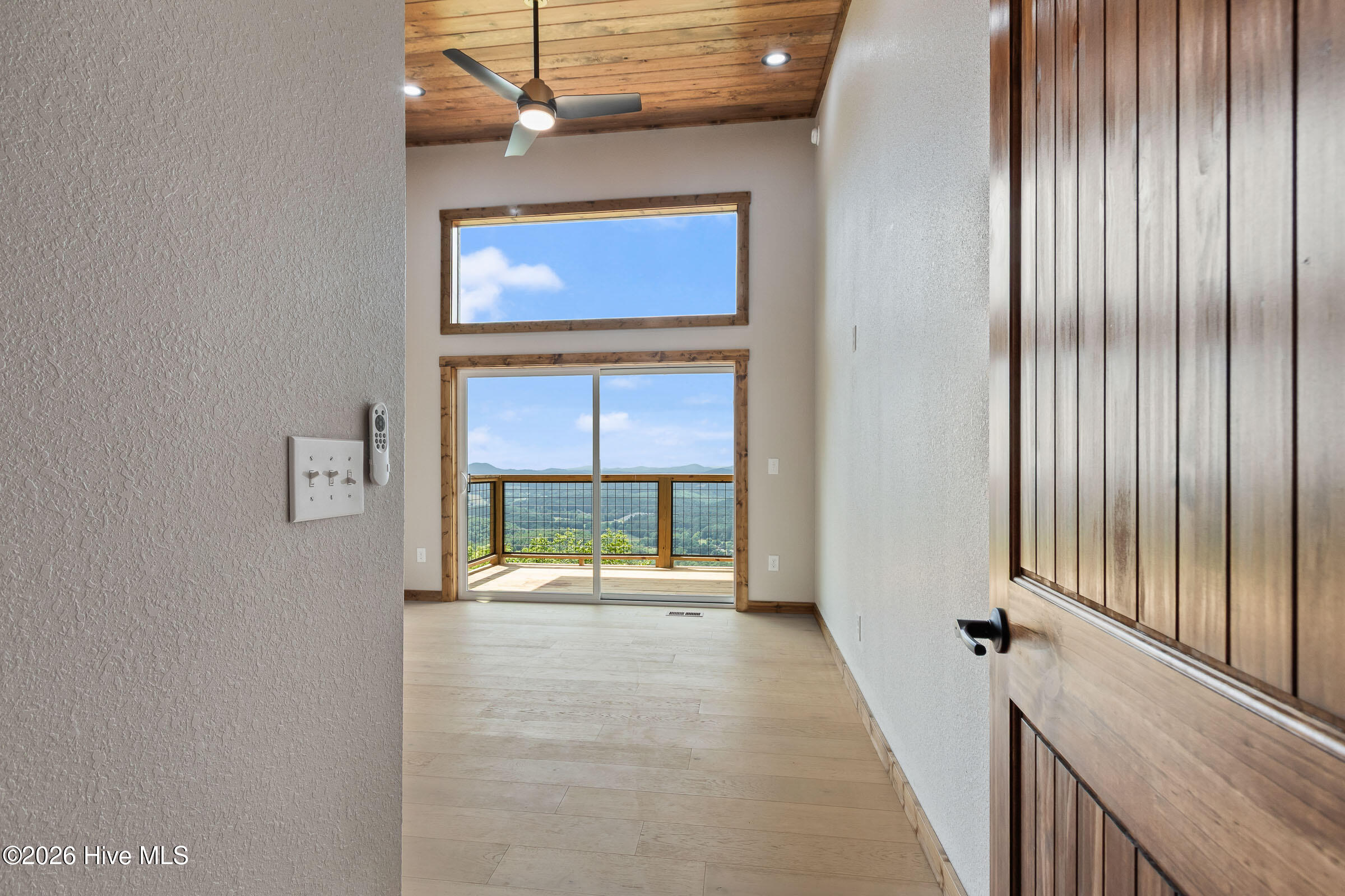 1126 Mason Way Property Photo 37