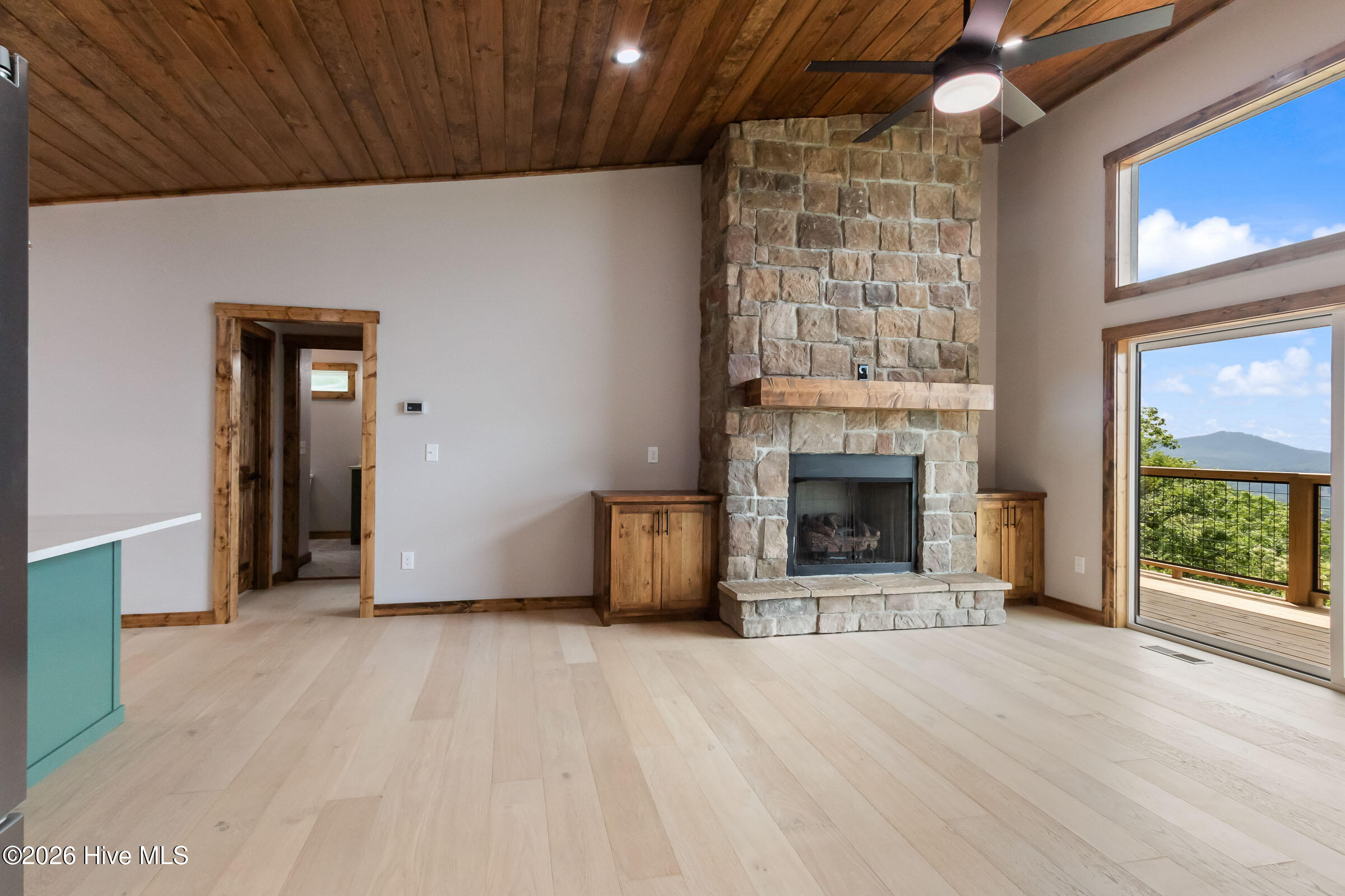 1126 Mason Way Property Photo 32