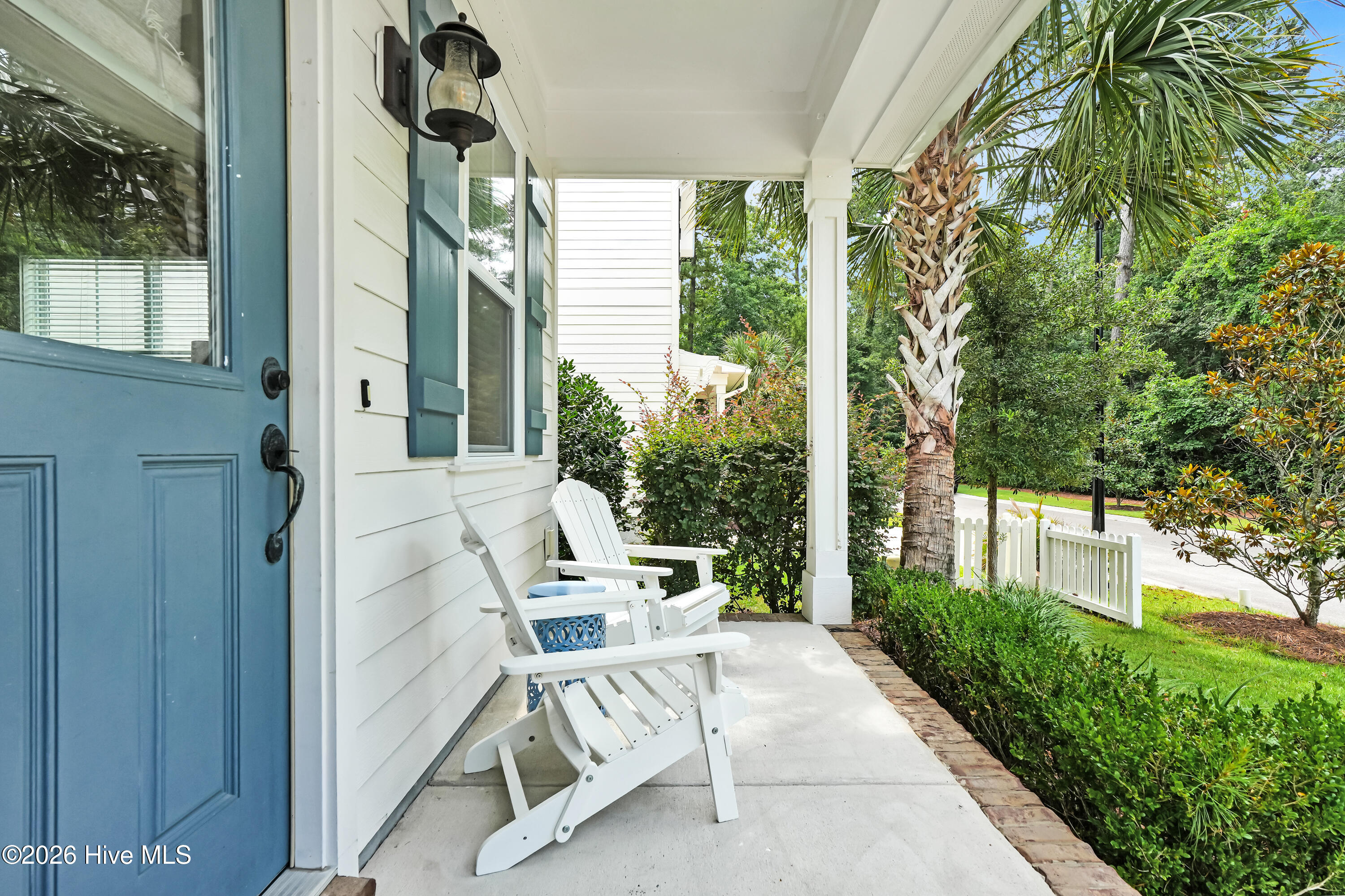 6027 Pine Laurel Drive Property Photo 2