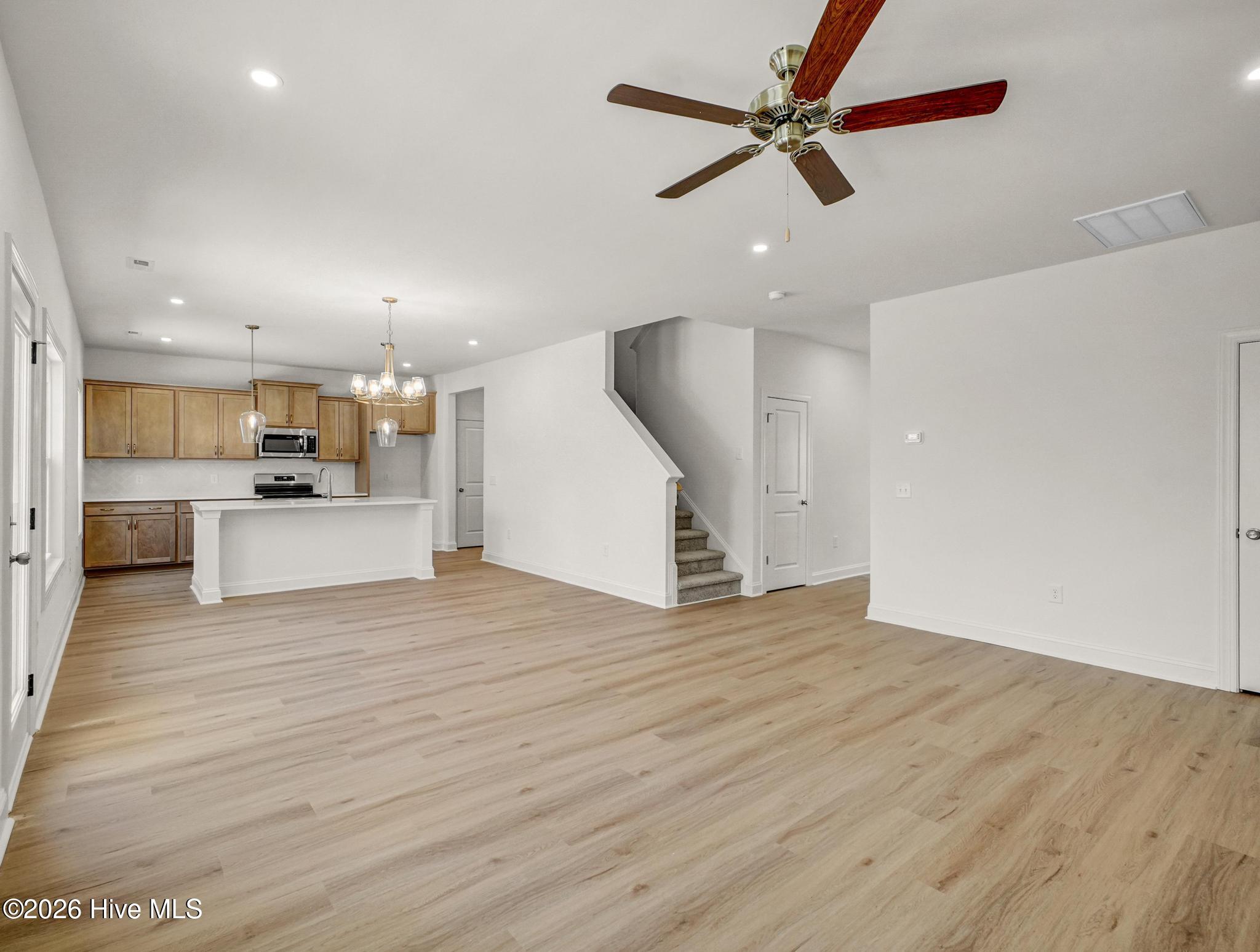 809 Blue Bird Drive Property Photo 13