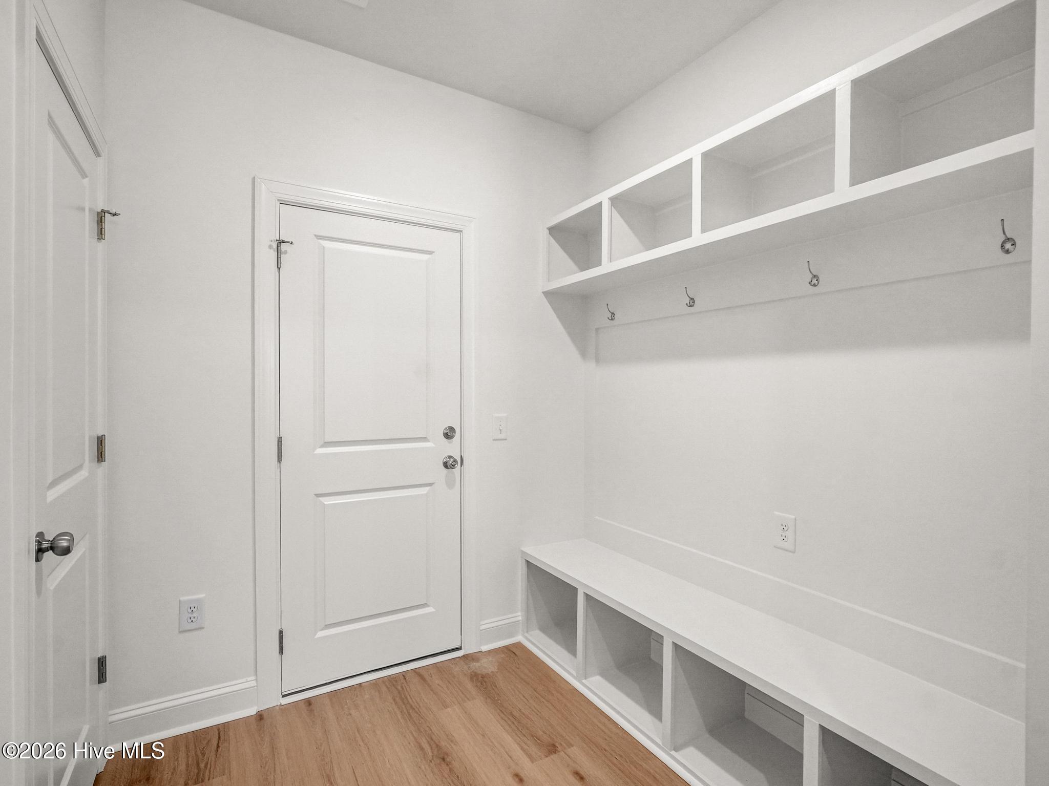 809 Blue Bird Drive Property Photo 20