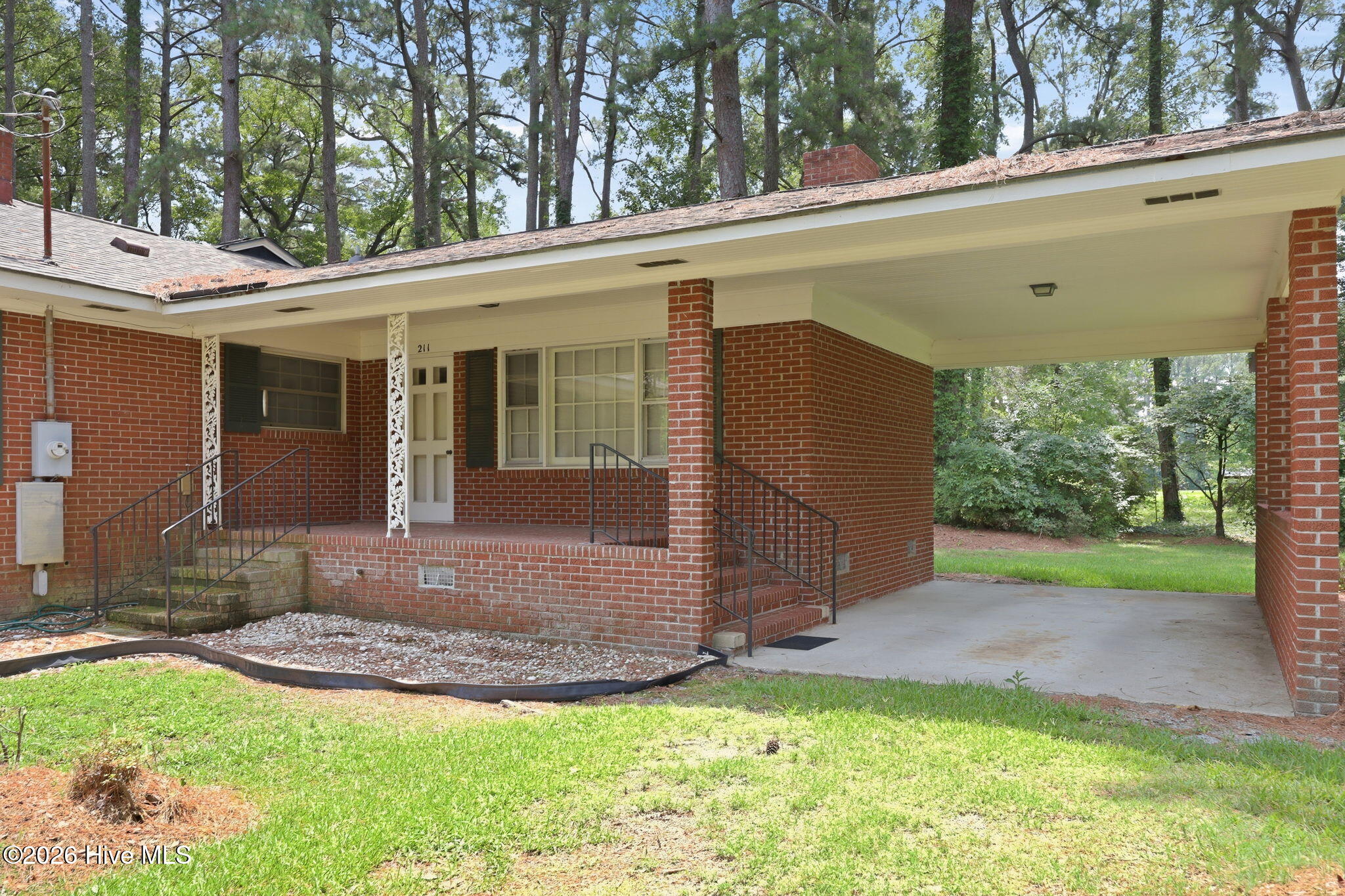 211 Nelson Street Property Photo 5