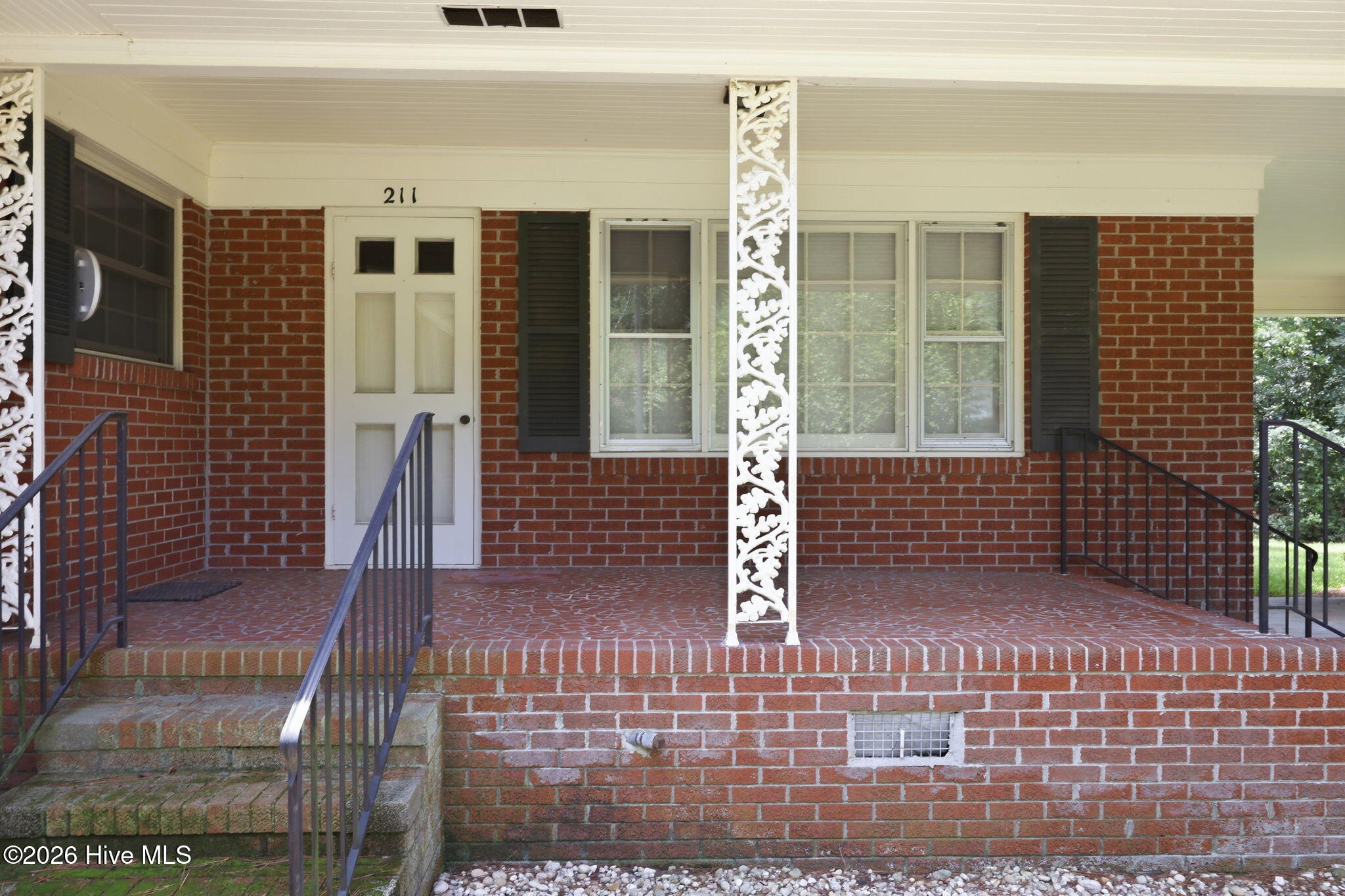 211 Nelson Street Property Photo 6