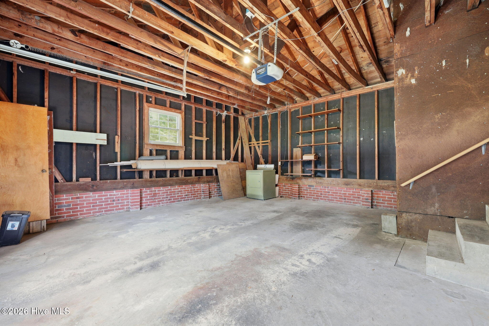 211 Nelson Street Property Photo 38