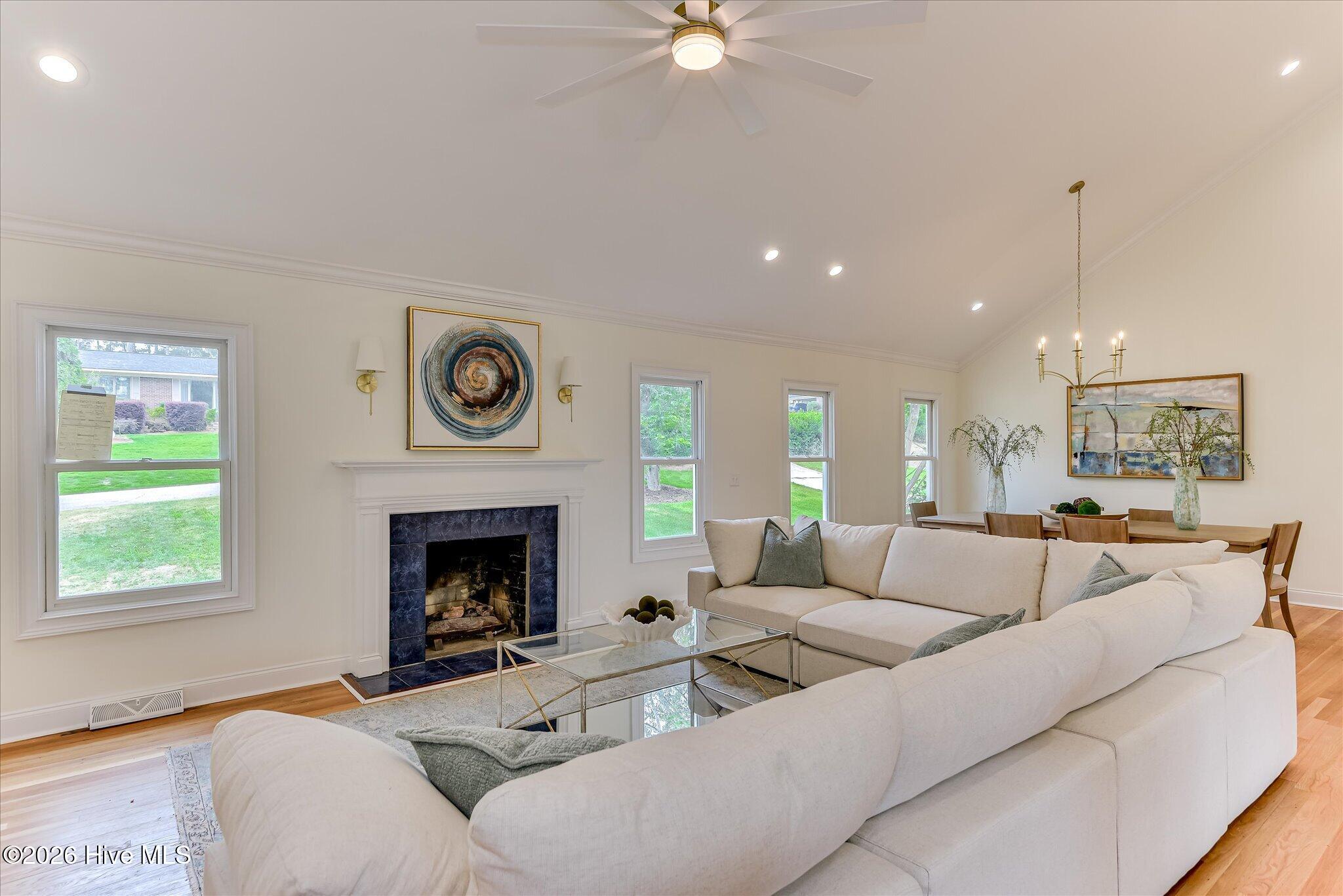 614 Oberlin Road Property Photo 10