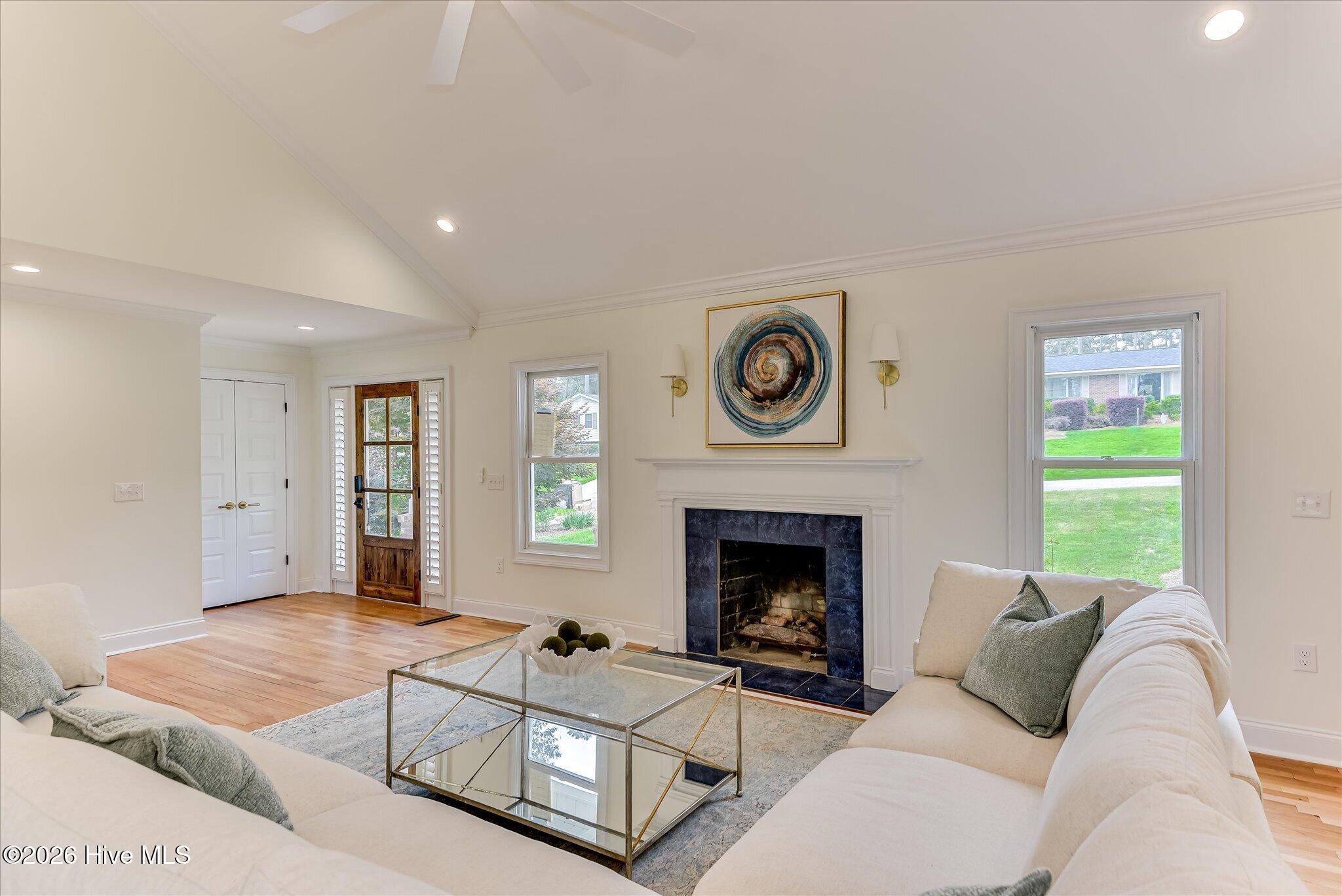 614 Oberlin Road Property Photo 12