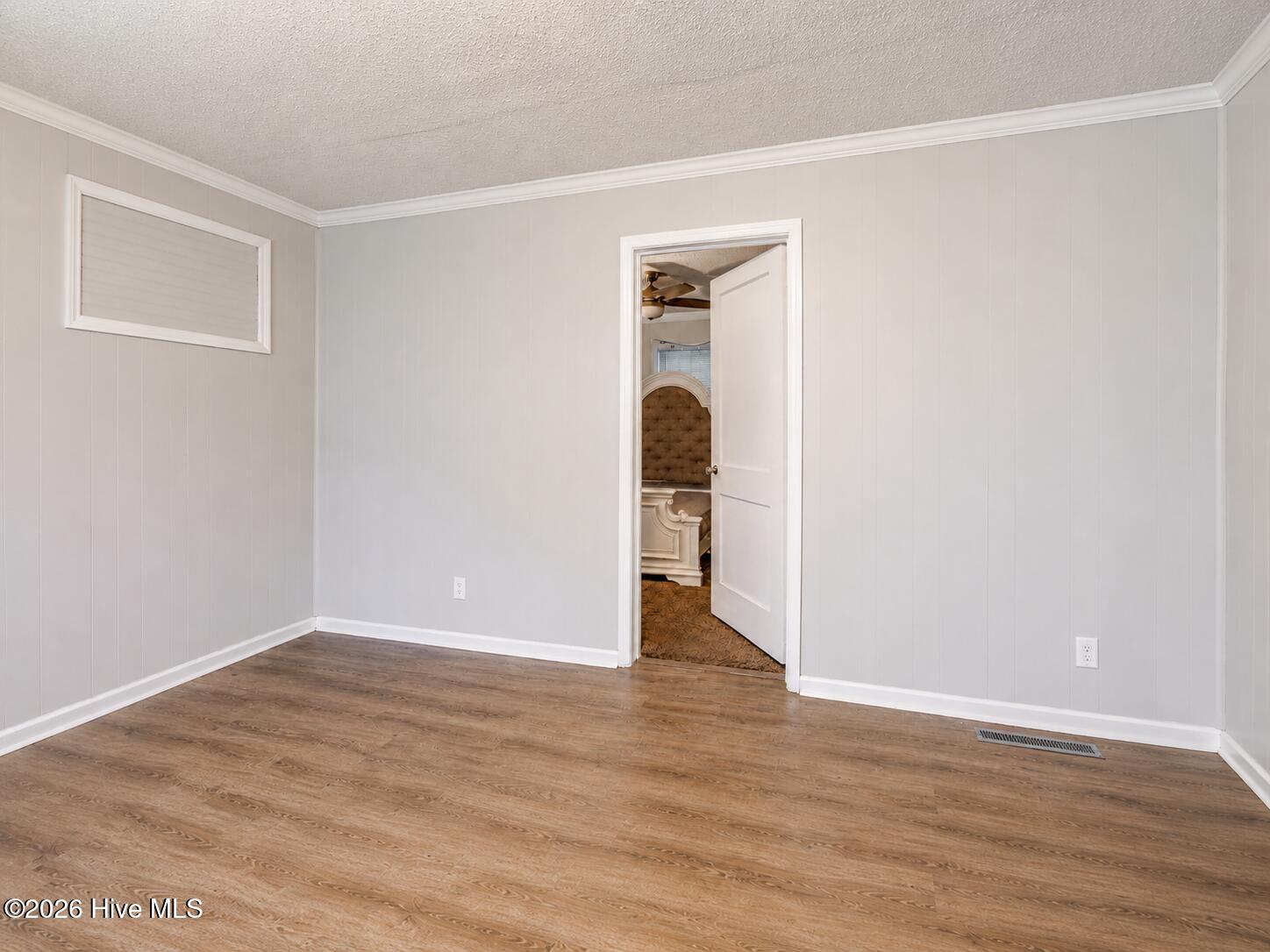 3051 Dent Street Property Photo 10