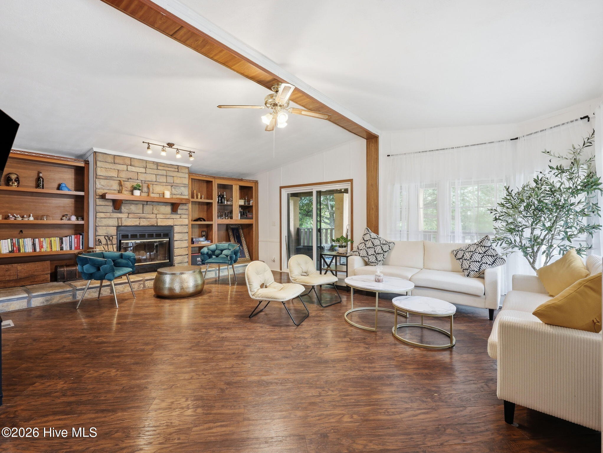 100 Maplecrest Way Property Photo 2