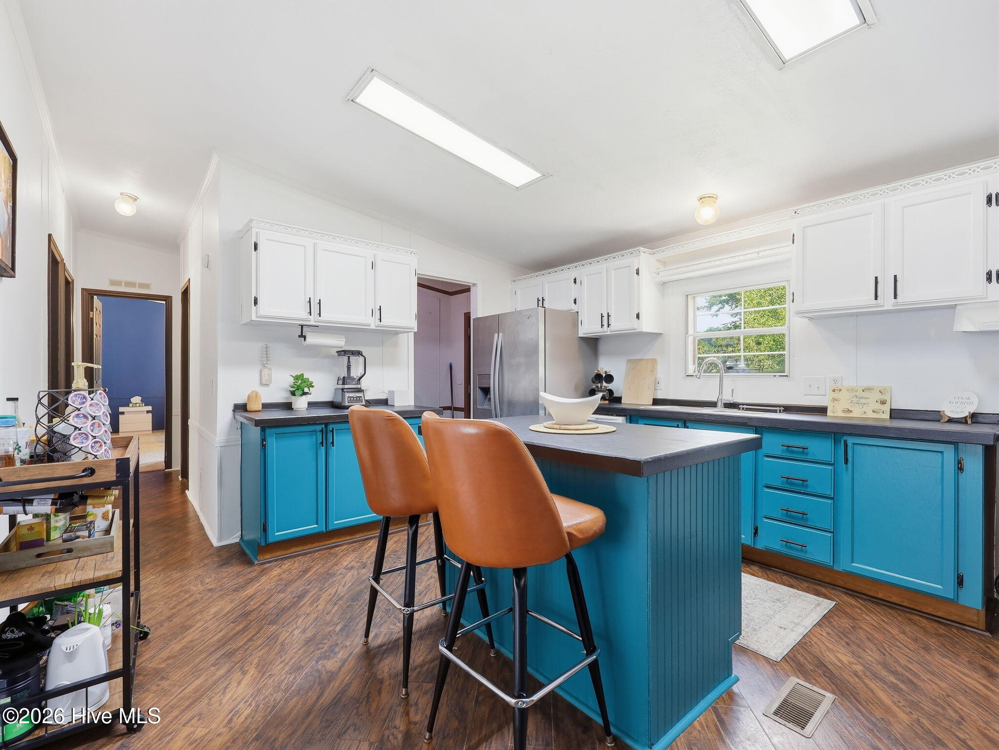100 Maplecrest Way Property Photo 8