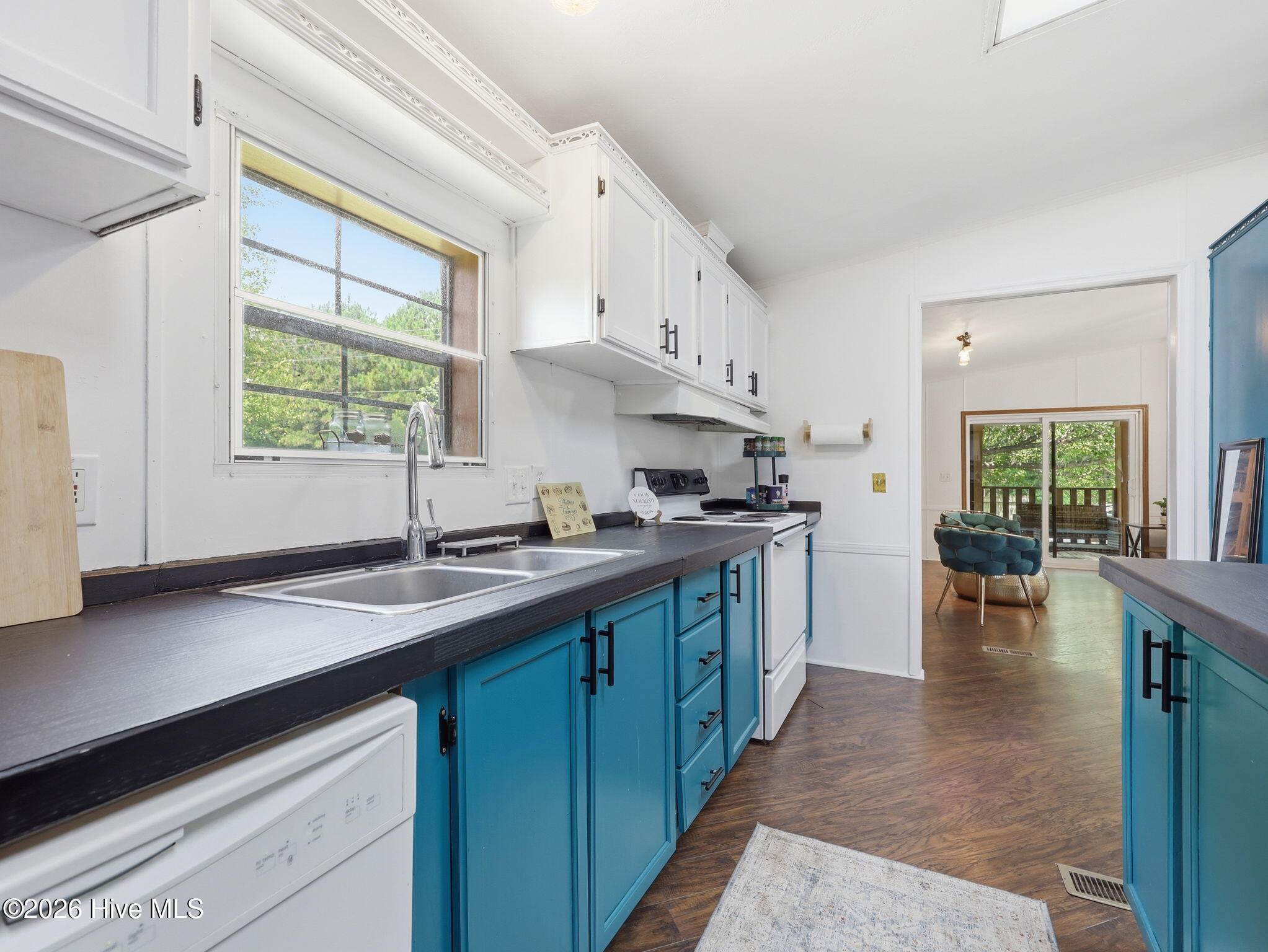 100 Maplecrest Way Property Photo 12