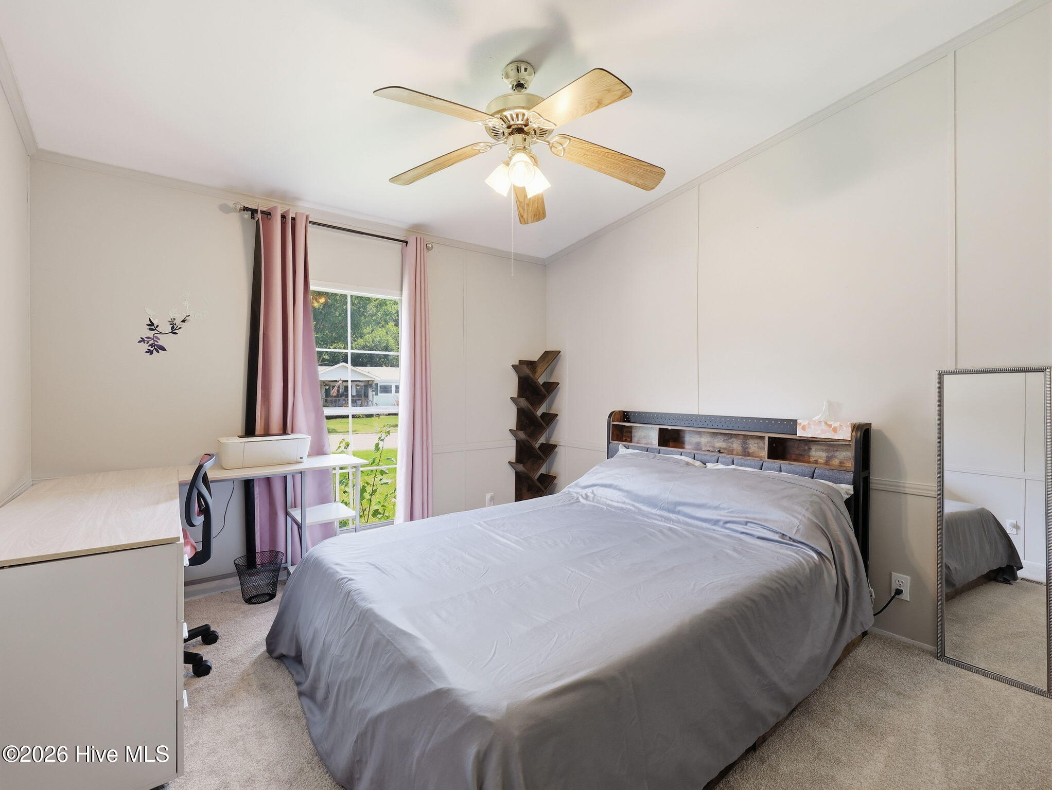 100 Maplecrest Way Property Photo 18
