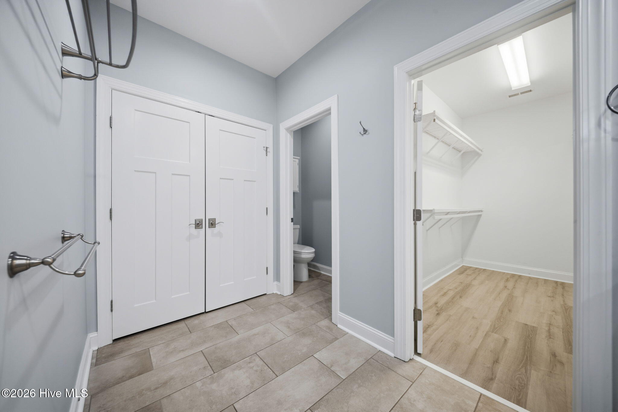 105 N Lamplighters Walk Property Photo 23