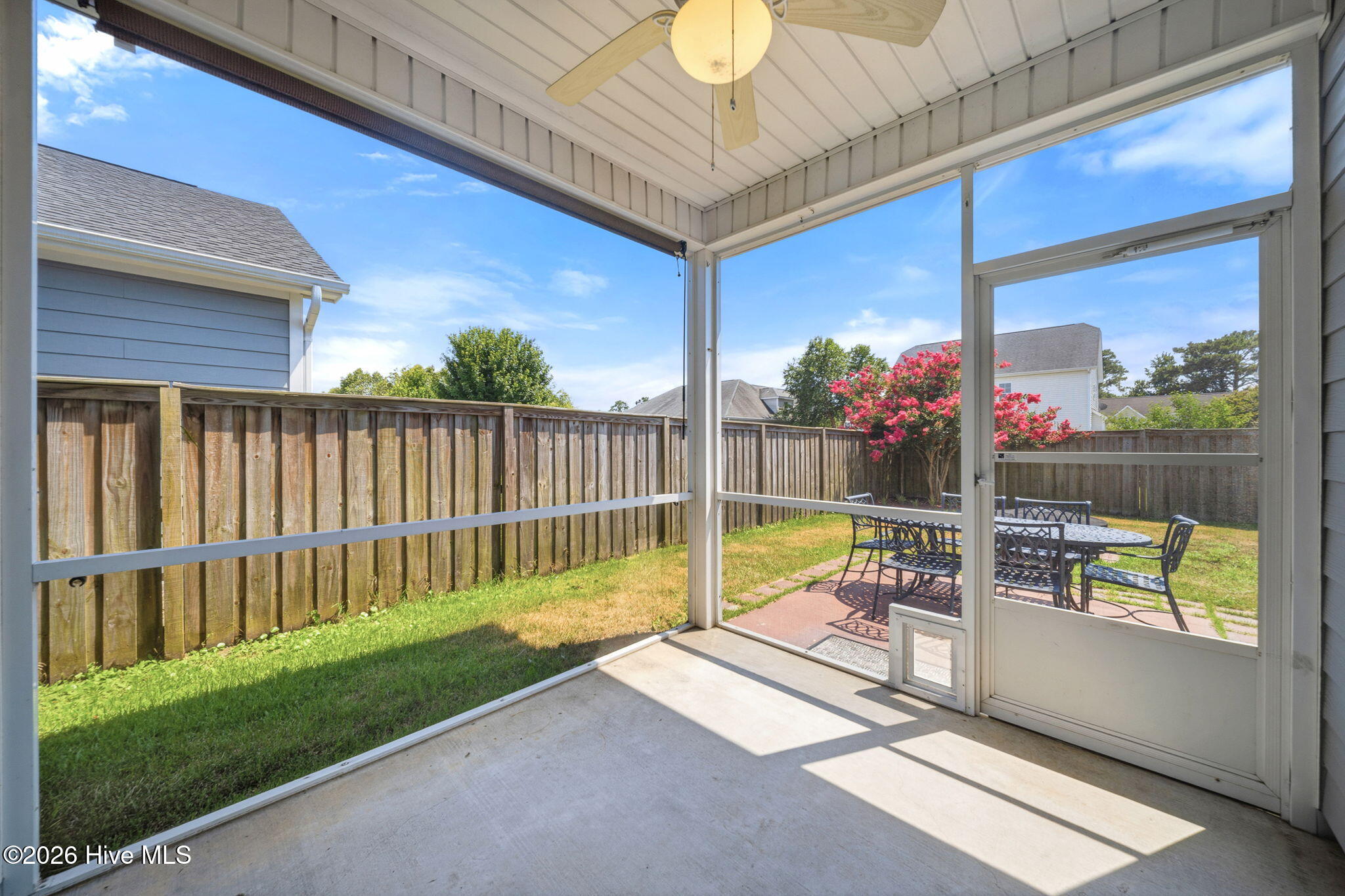 105 N Lamplighters Walk Property Photo 33