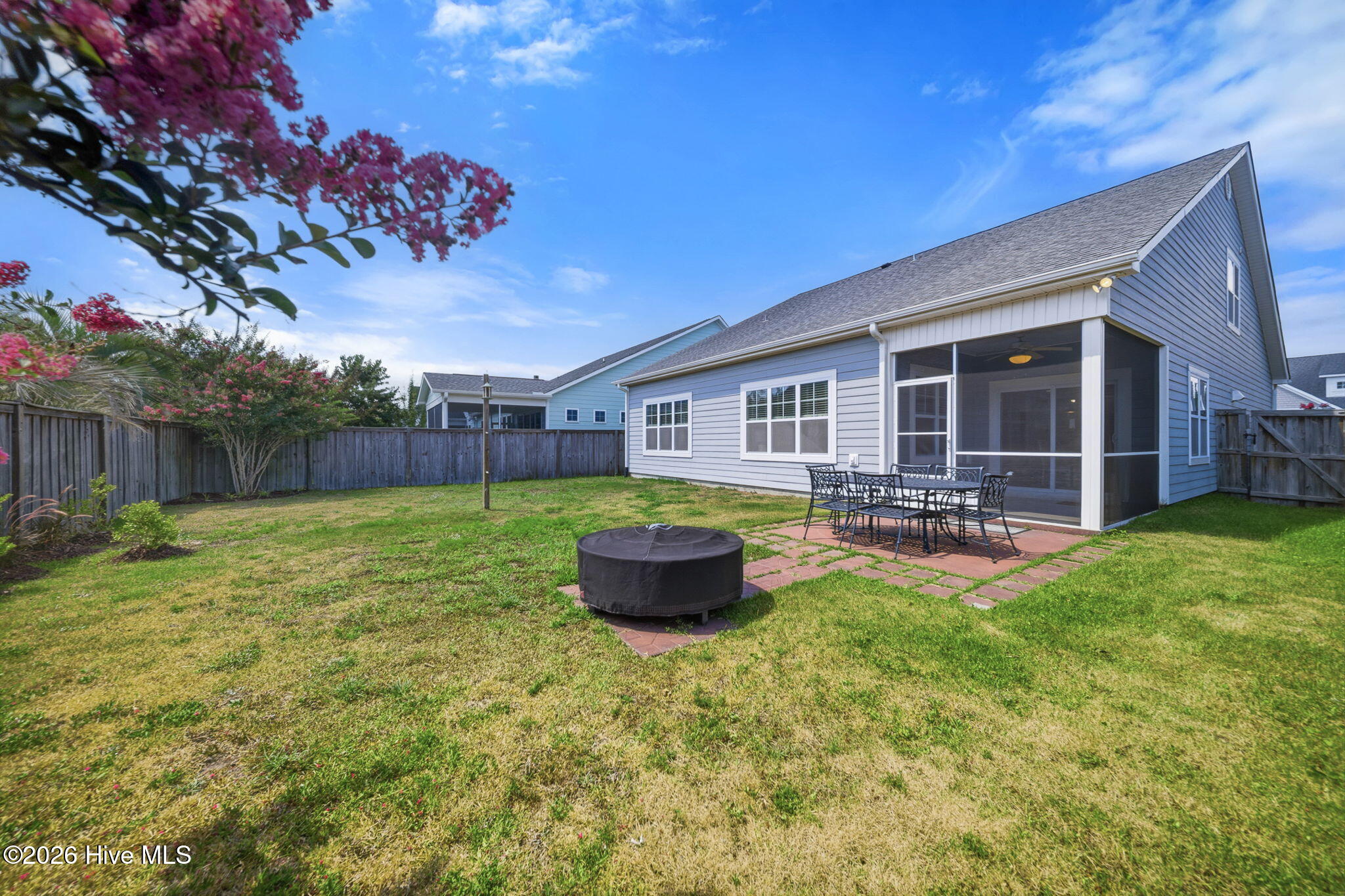 105 N Lamplighters Walk Property Photo 37