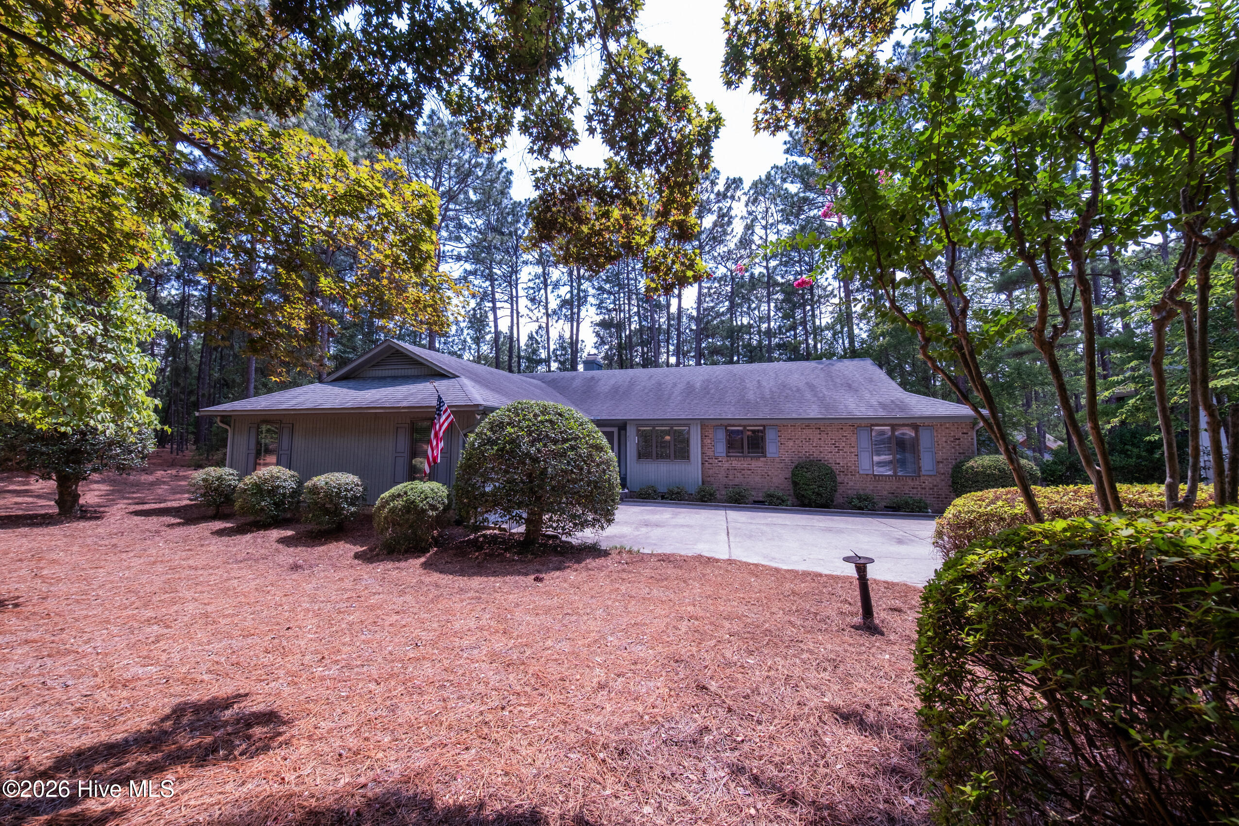185 Pinyon Circle Property Photo 2