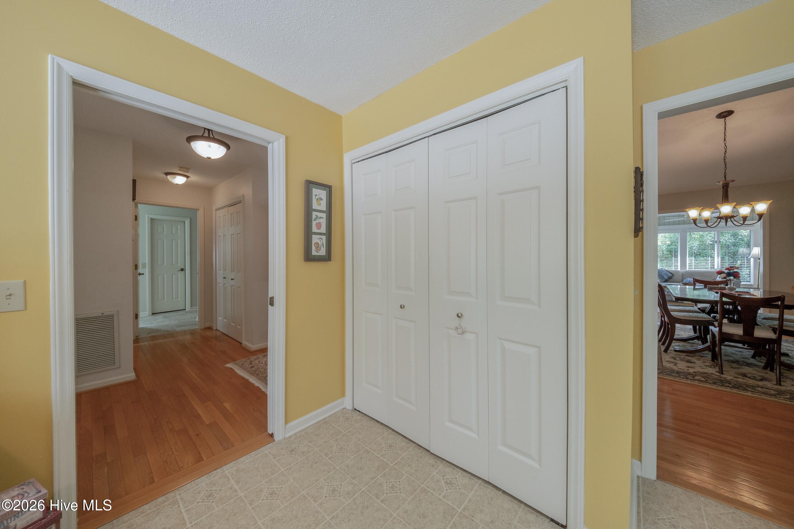 185 Pinyon Circle Property Photo 8