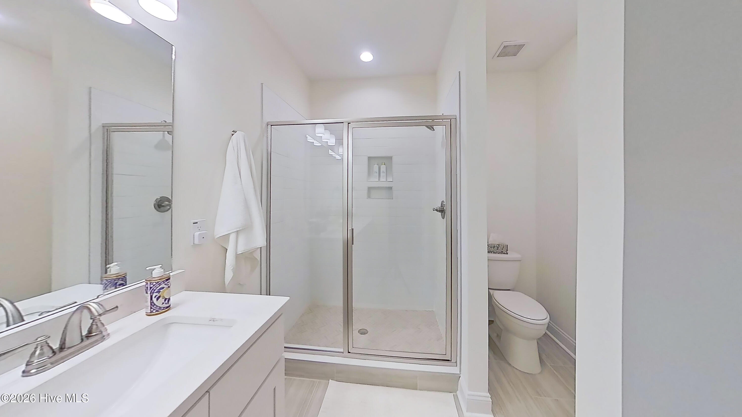 120 Edgewater Drive Property Photo 7